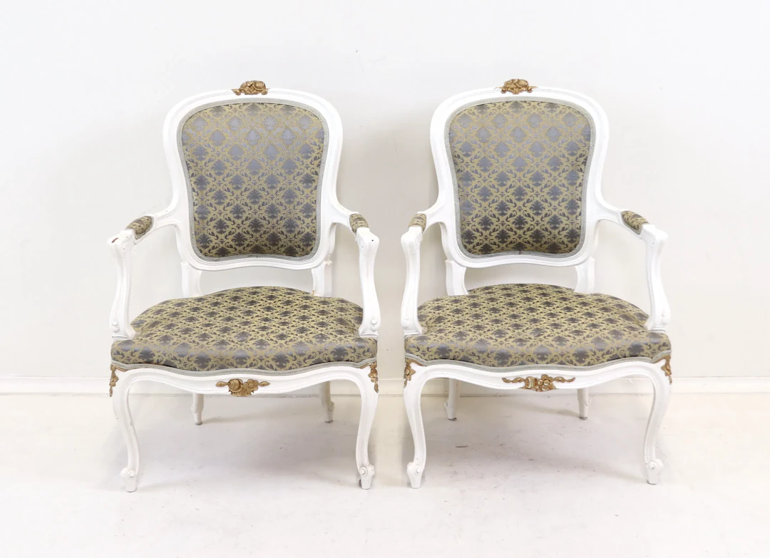 Sillones, un par, de madera/textil, estilo rococó.