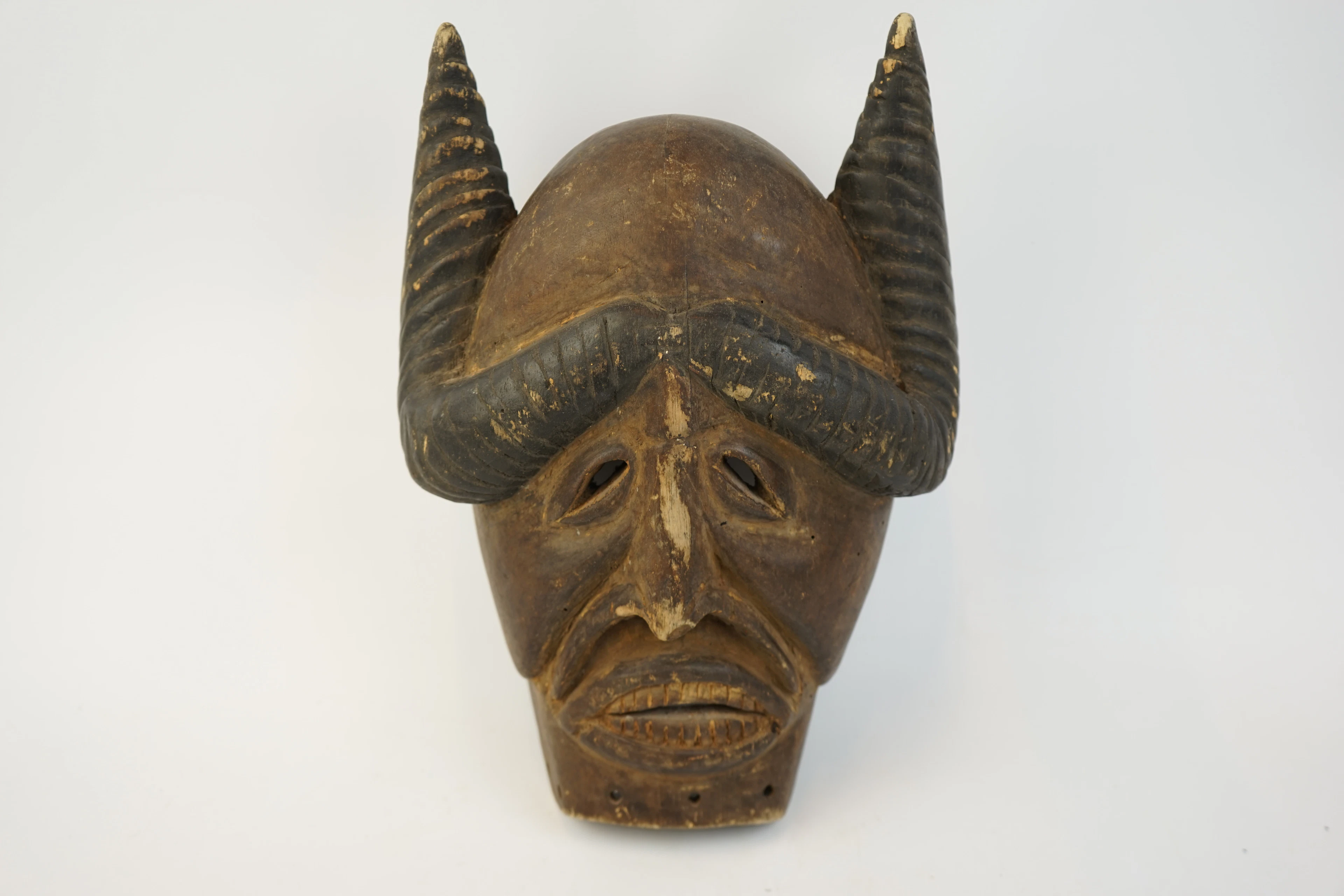 Maschera africana, legno.