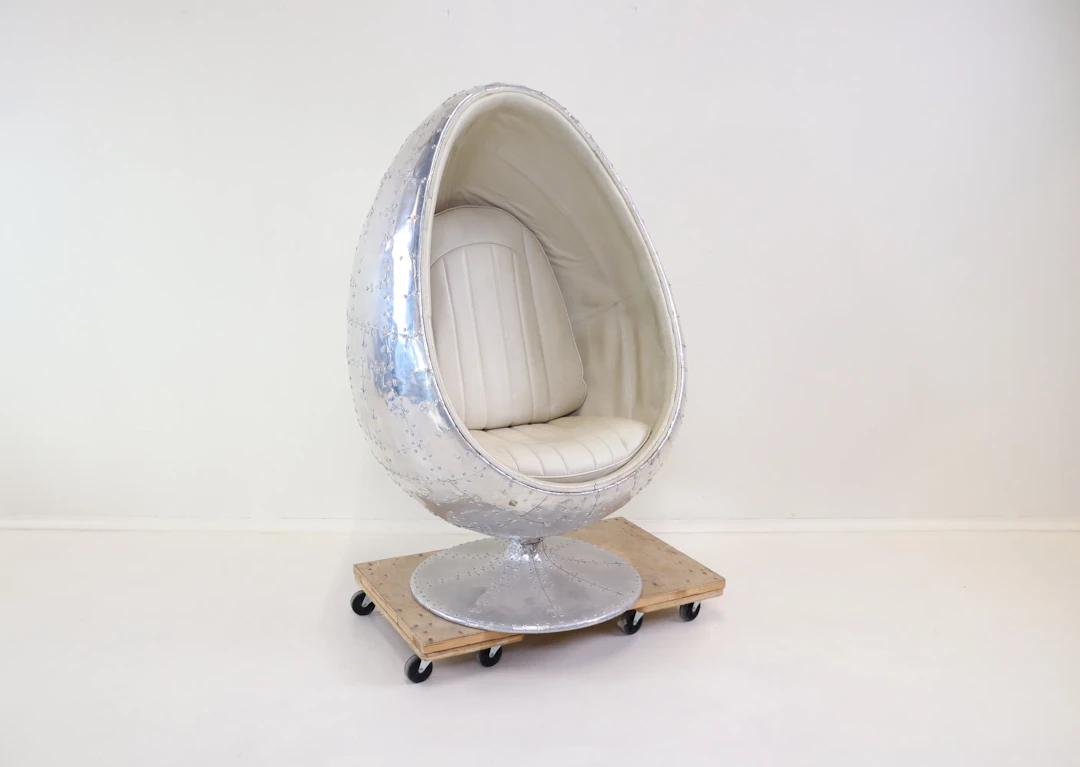 Sillón giratorio, metal/cuero.