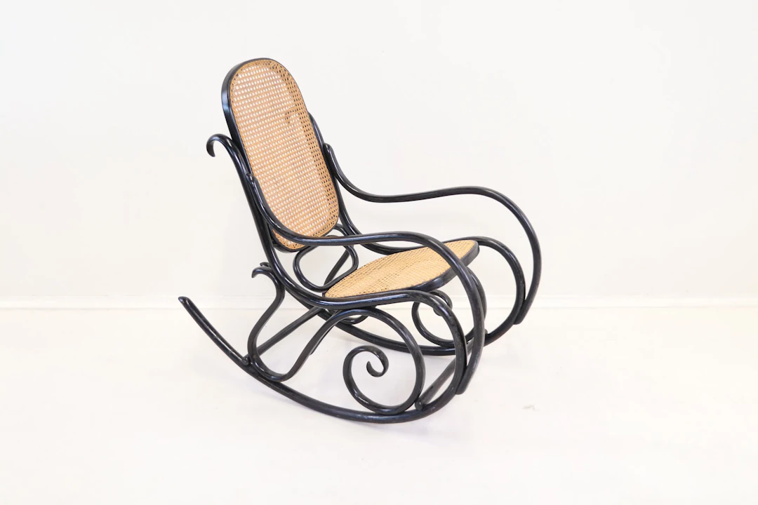 Rocking chair, bent, rattan in seat and back, model no. 4, Thonet.