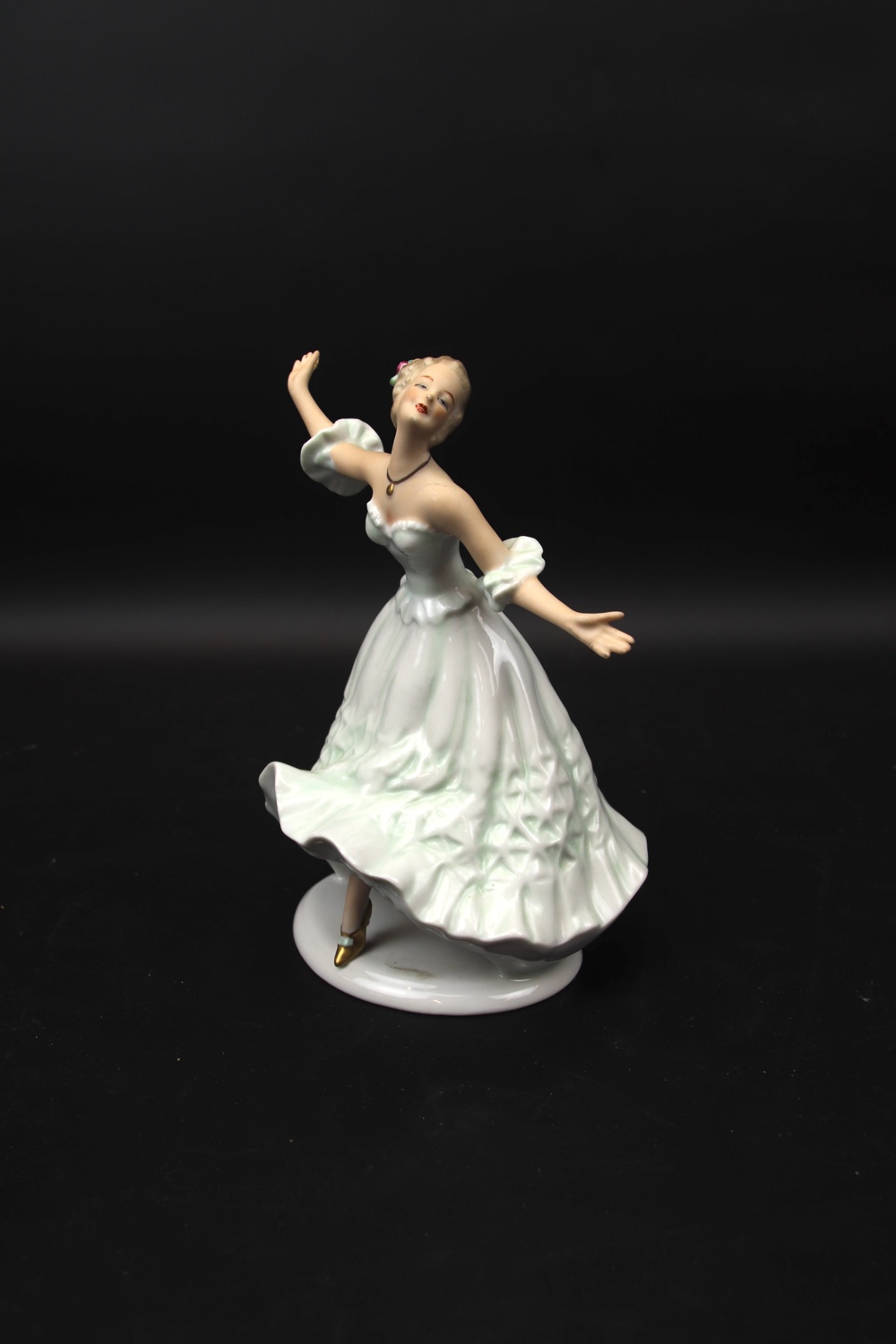 Auction price result for wallendorf porcelain figurine | Barnebys
