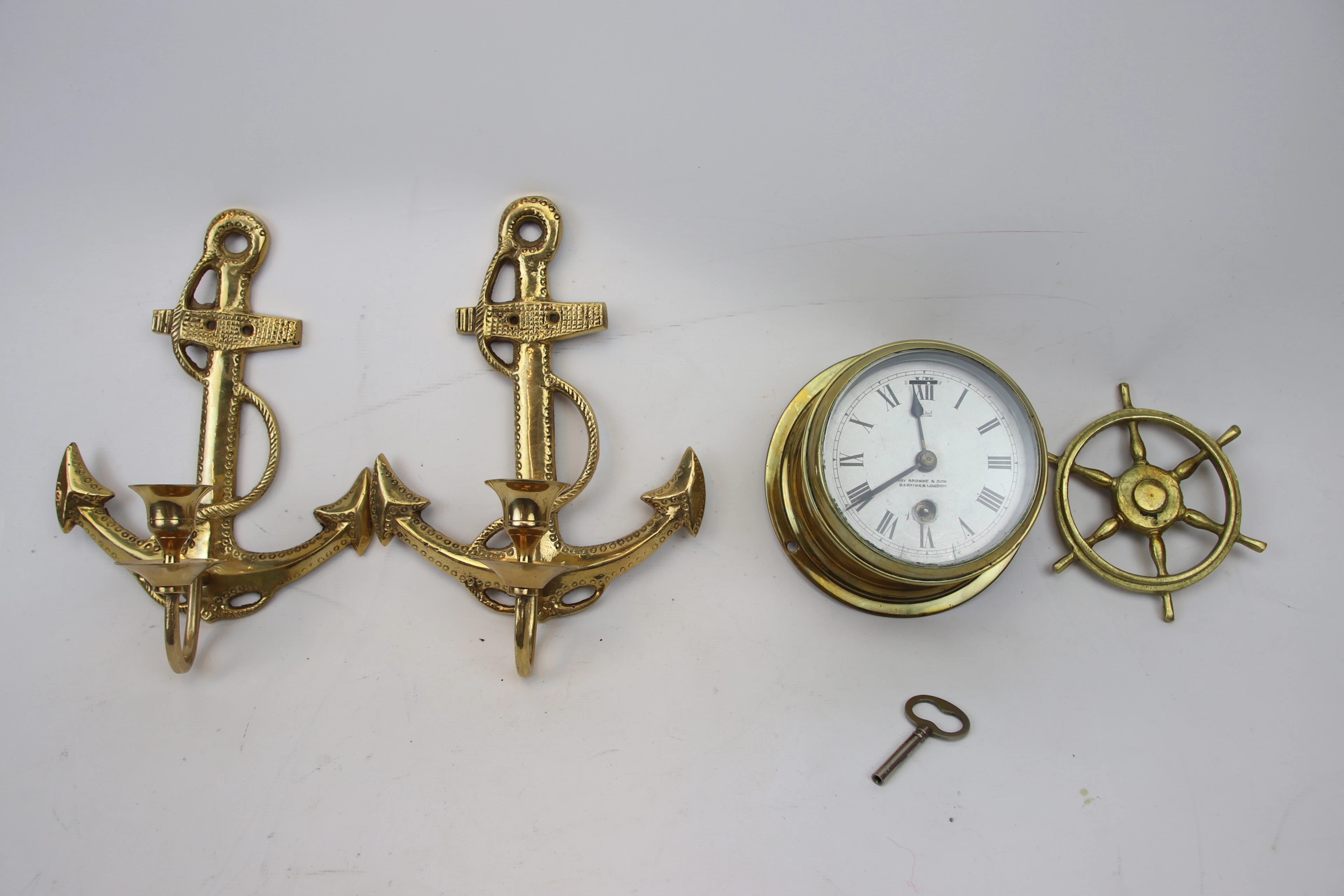Reloj de barco, etc., 4 piezas, latón, incluyendo Henry Browne & Son, 1900s.