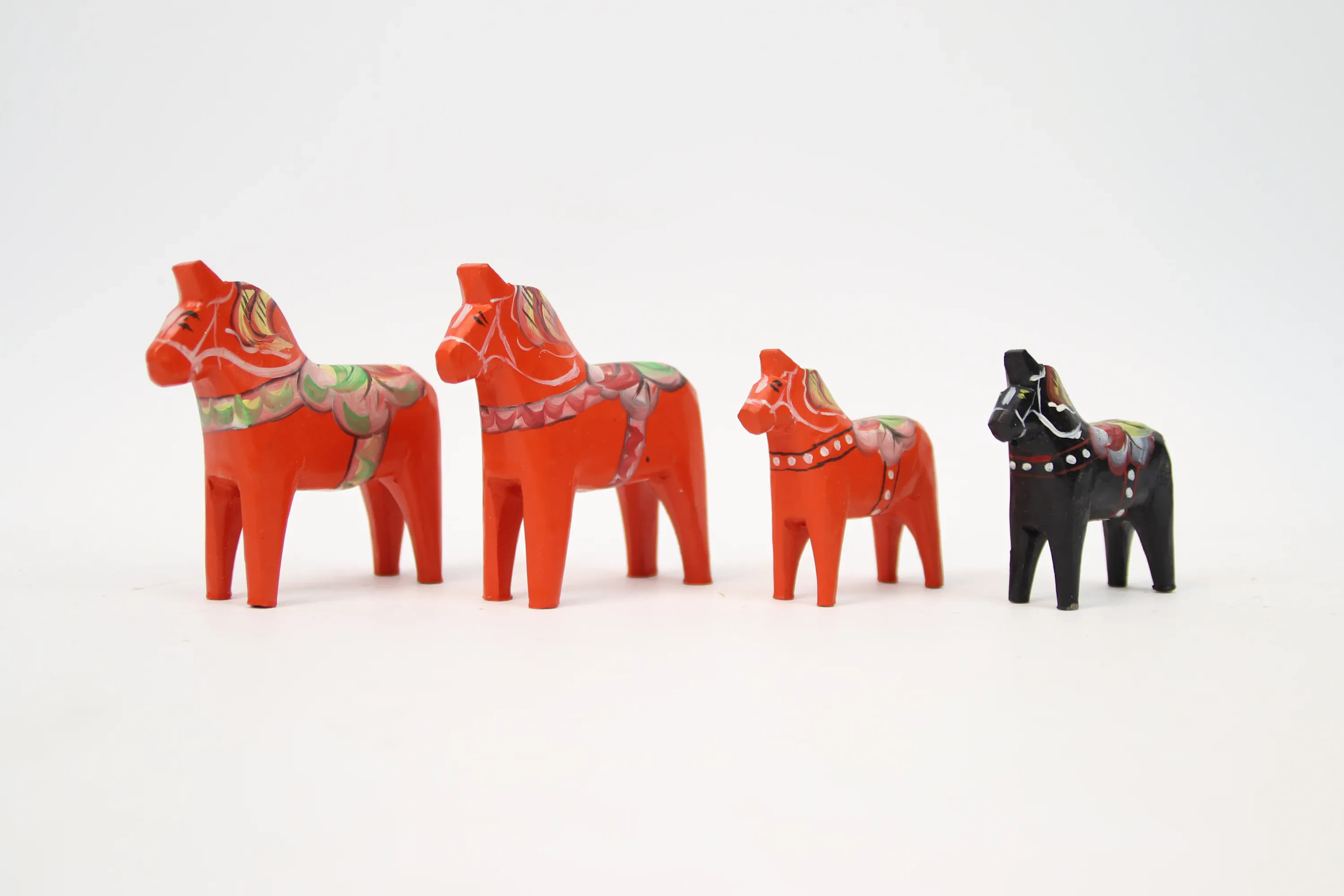 Dala horses, 4 pcs, wood.