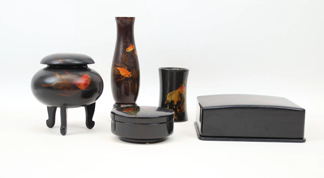 Lacquer work, 5 parts, China.