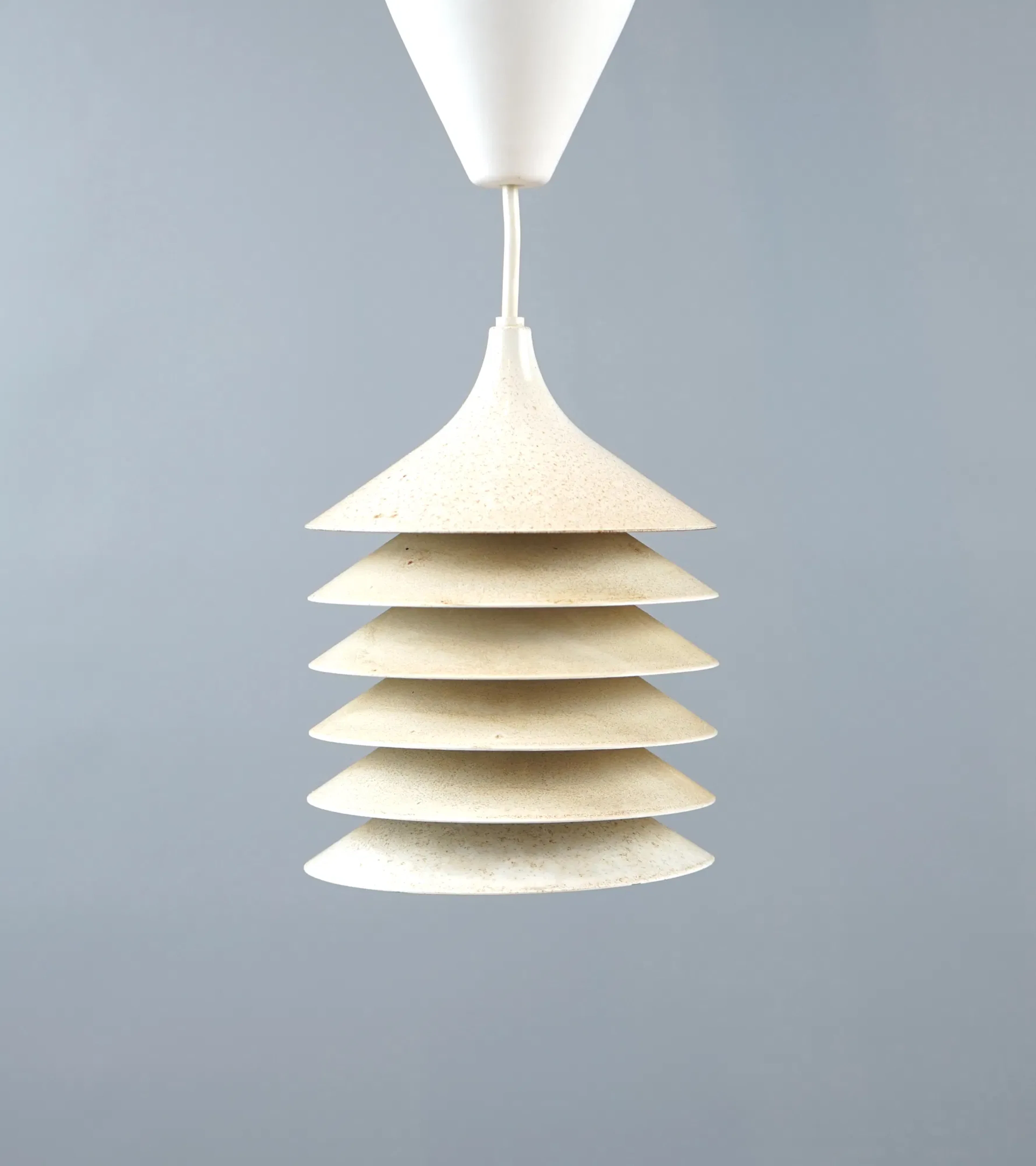 Bent Bysen, una lámpara de techo metálica, ''Duett'', IKEA, años 80.