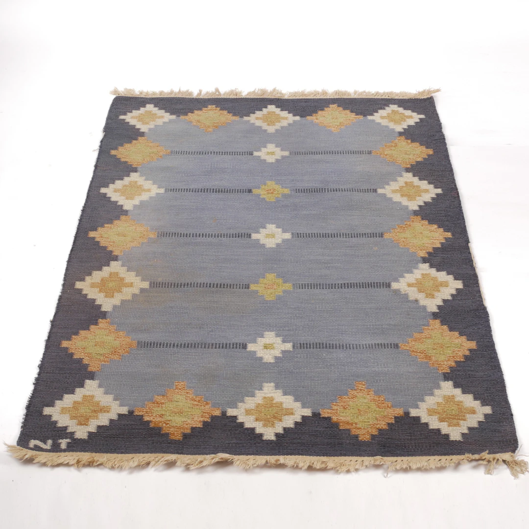 Matta, rölakan, monogramsignerad NT, 140x195 cm.