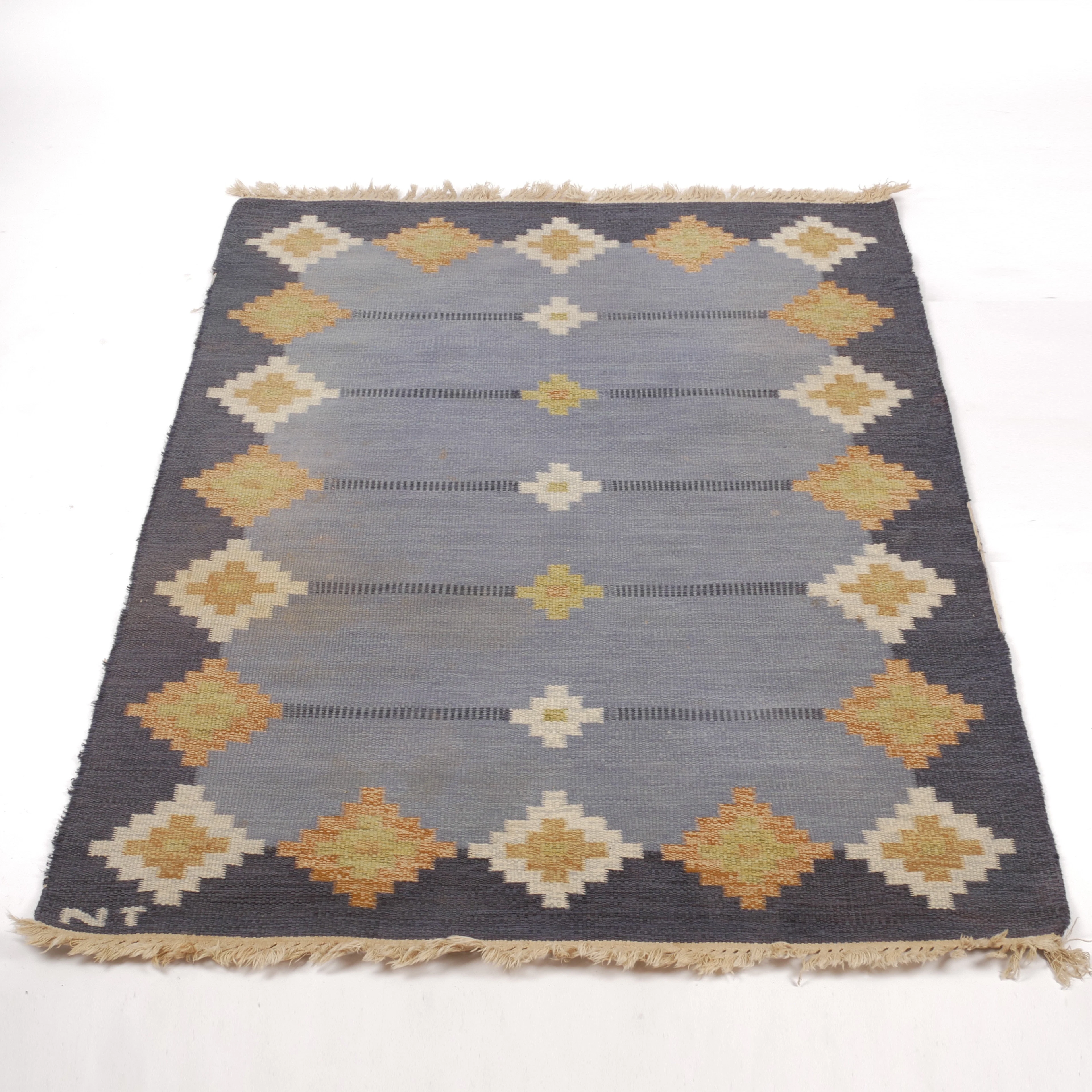 Matta, rölakan, monogramsignerad NT, 140x195 cm.