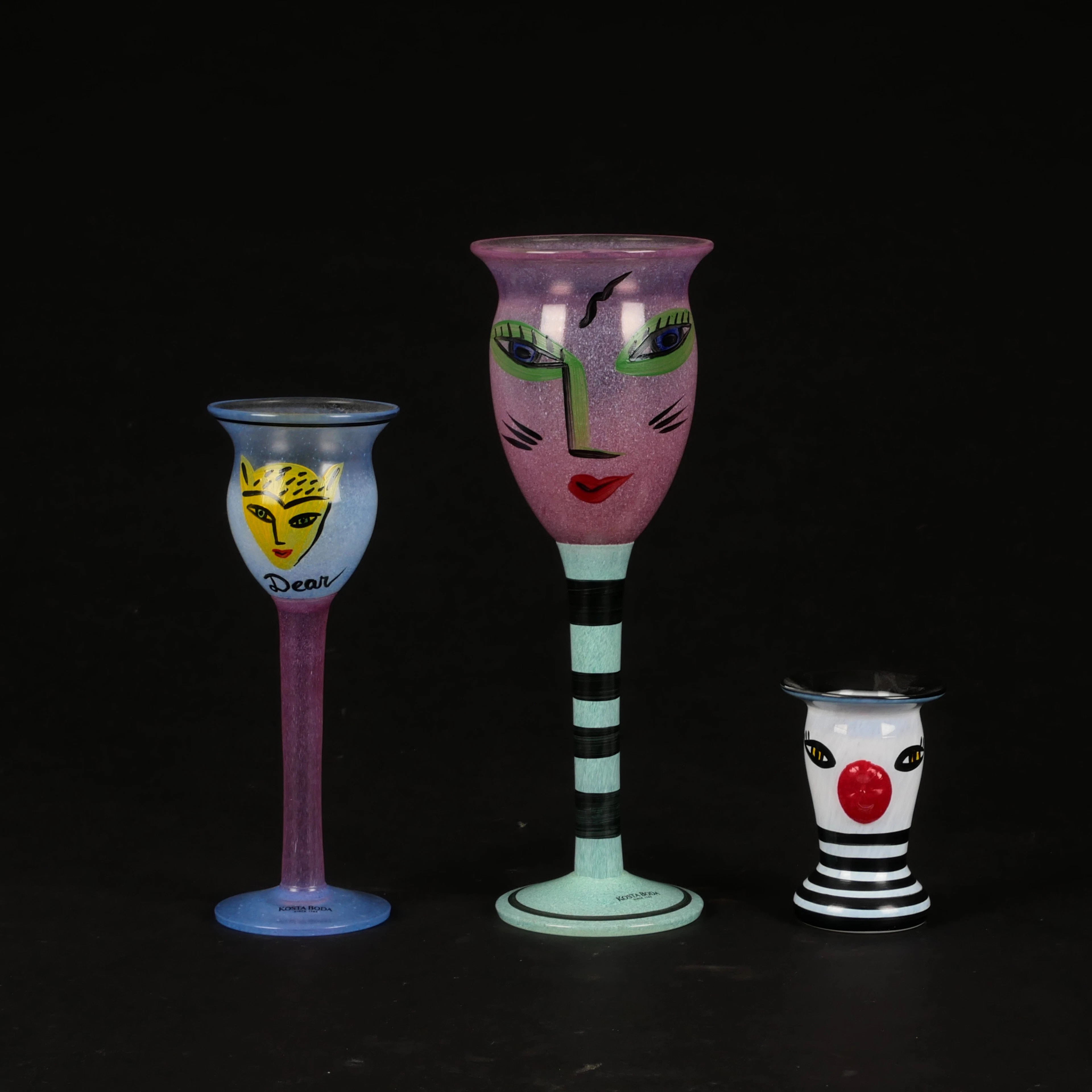 ULRICA HYDMAN-VALLIEN. Pokaler och äggkopp, 3 st, konstglas, Kosta