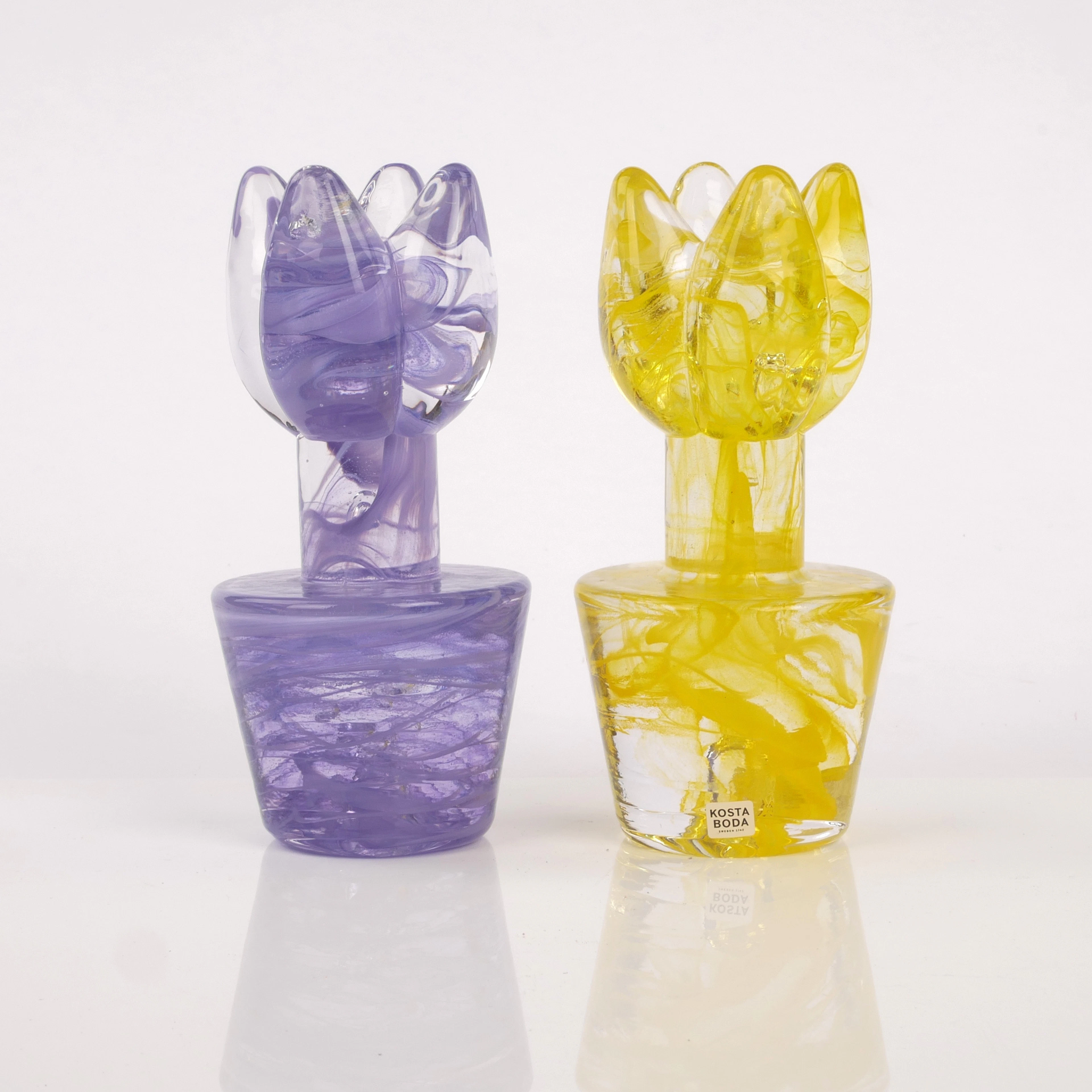ULRICA HYDMAN-VALLIEN. Glasskulpturer, 2 st, "Flower Power", Kosta Boda.