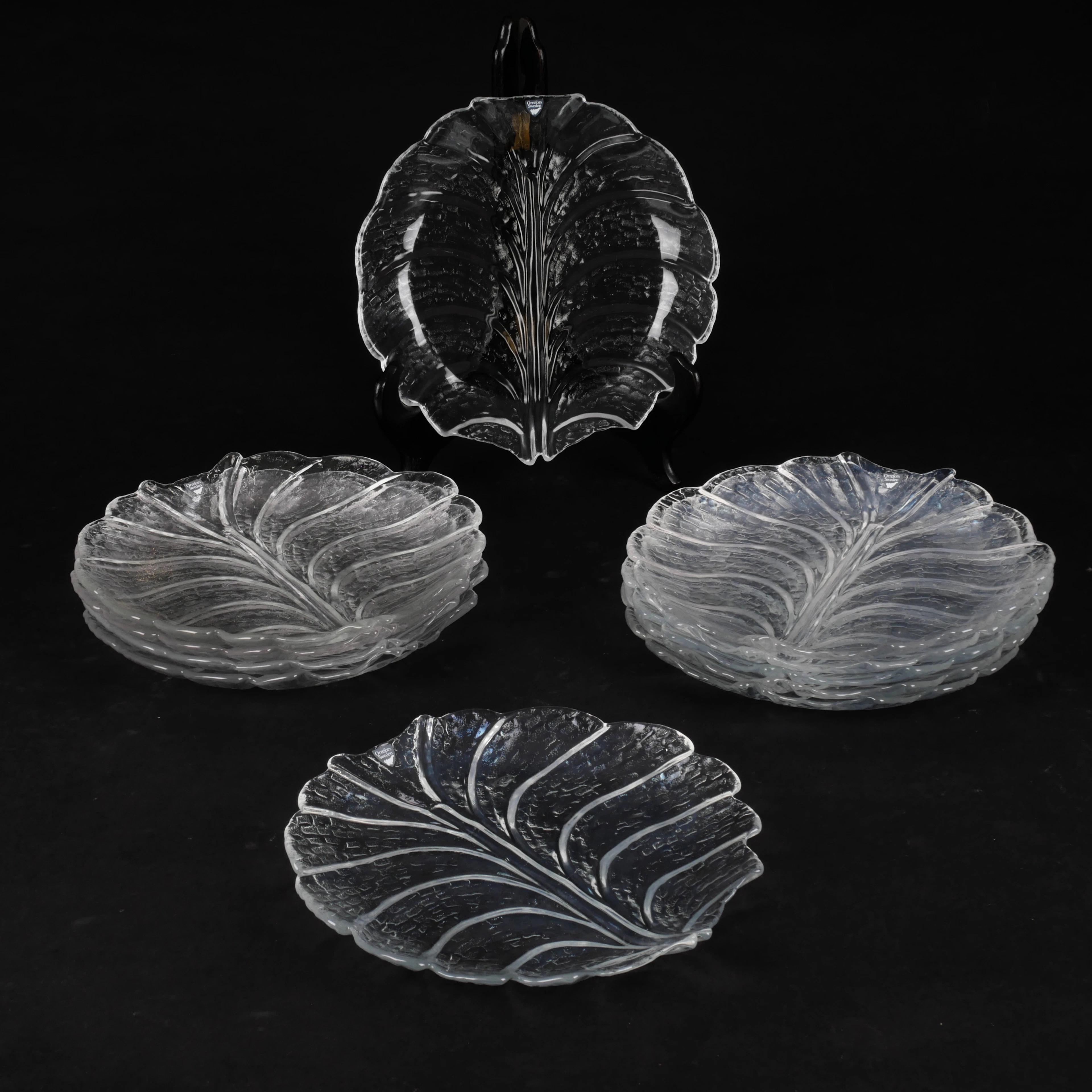 LARS HELLSTEN. Tallrikar, 11 st, "Eden", glas, Orrefors.
