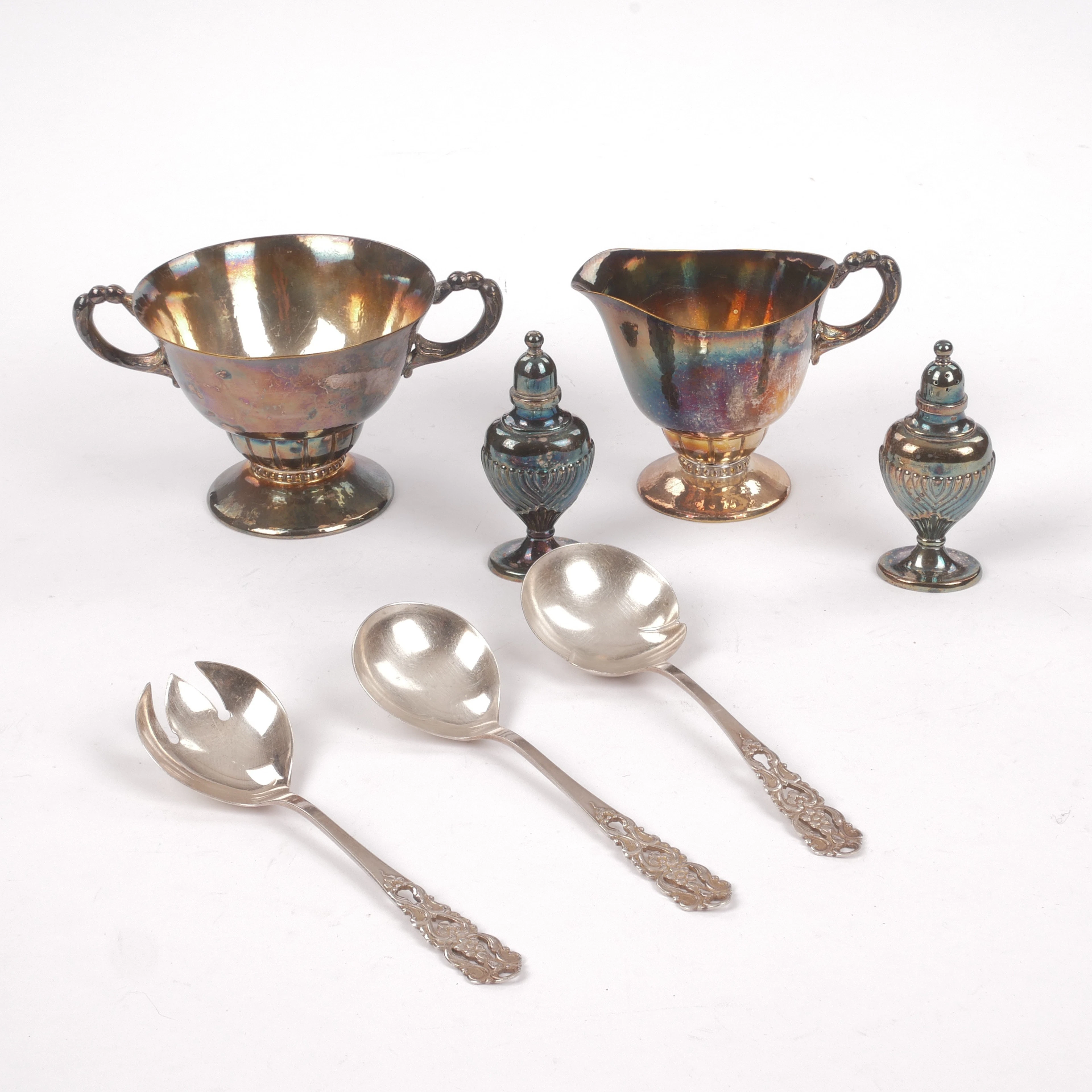 STRÖARE, GRÄDDKANNA, SOCKERSKÅL, BESTICK. 7 st, nysilver.
