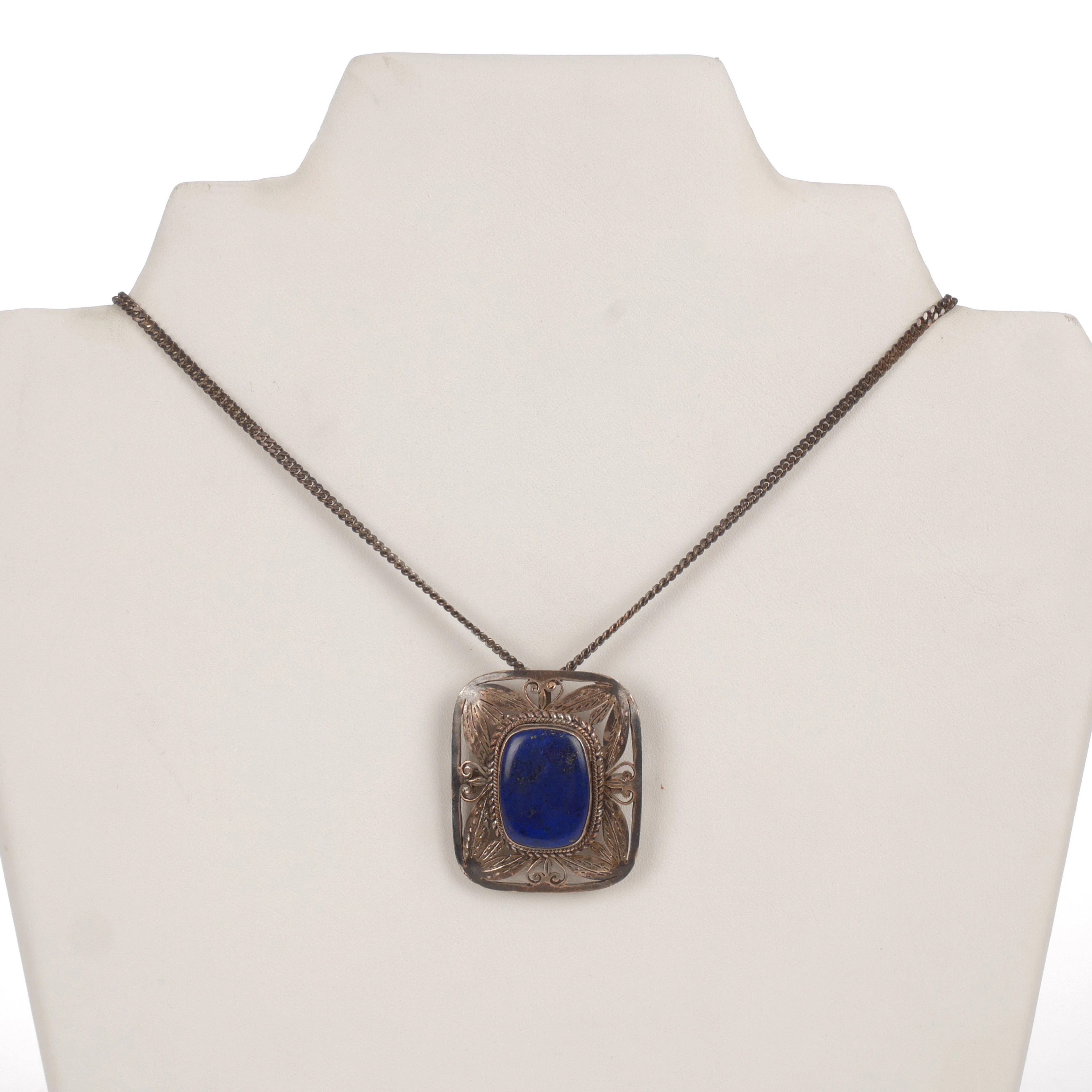 HÄNGE LAPIS LAZULI, med silver.
