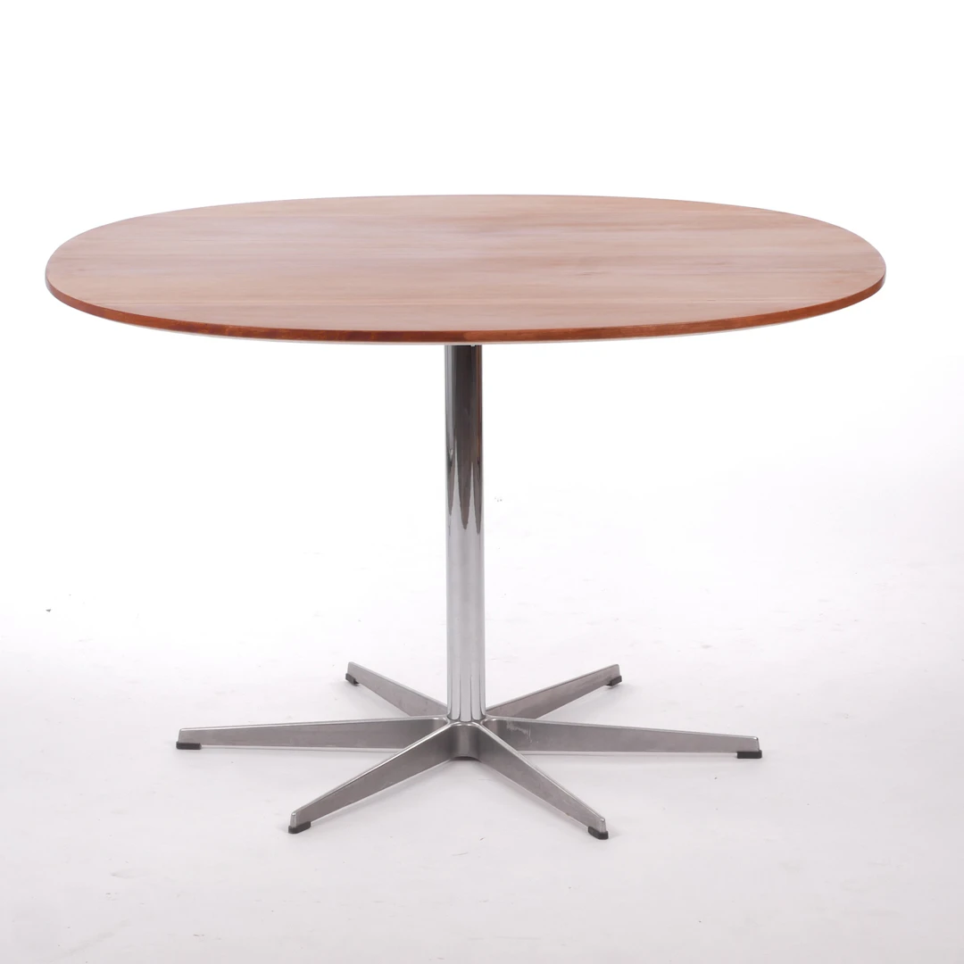 PIET HEIN, BRUNO MATHSSON, ARNE JACOBSEN. Matbord, "Supercirkel", Fritz Hansen.