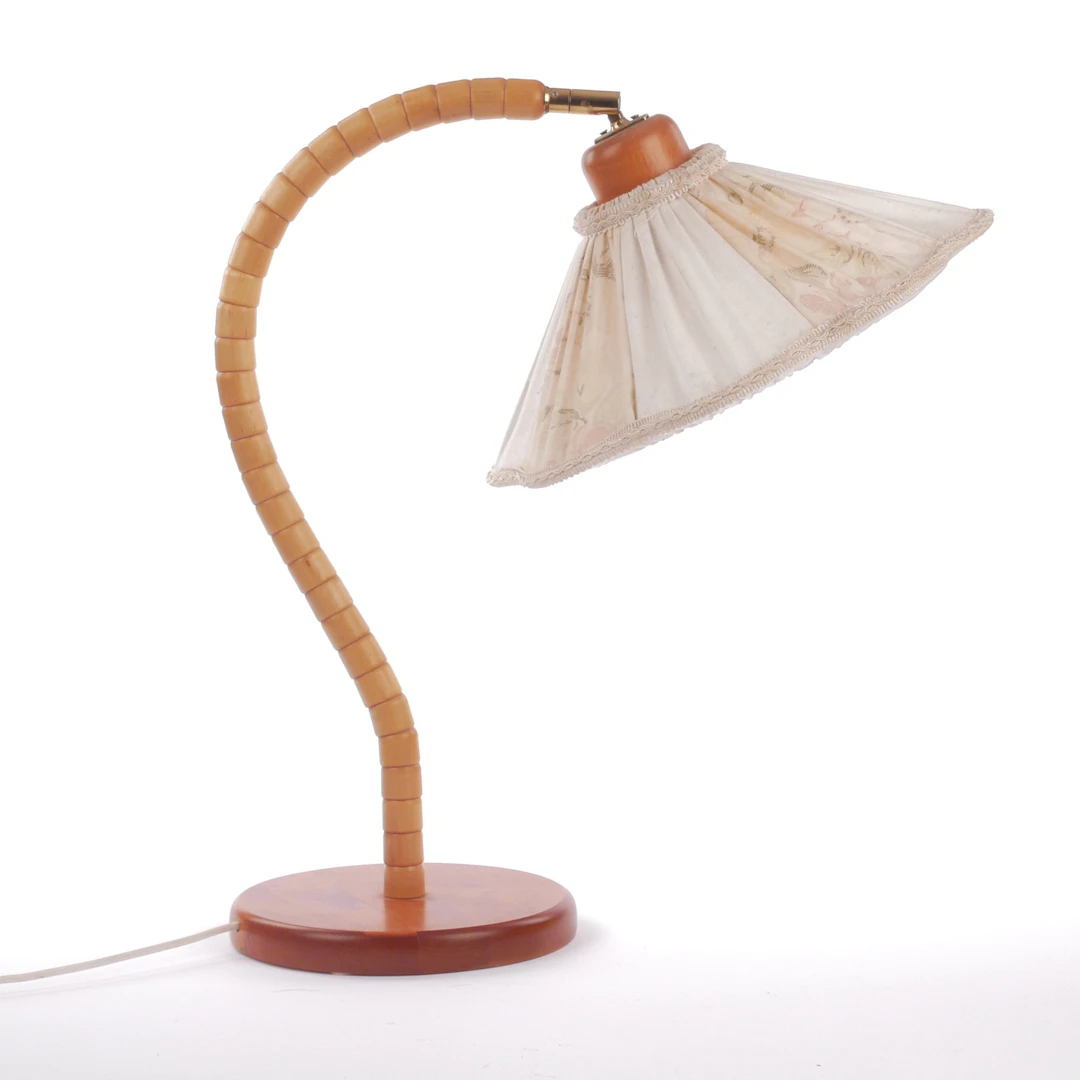 BORDSLAMPA, "Svanhals", Markslöjd, 1900-talets andra hälft.