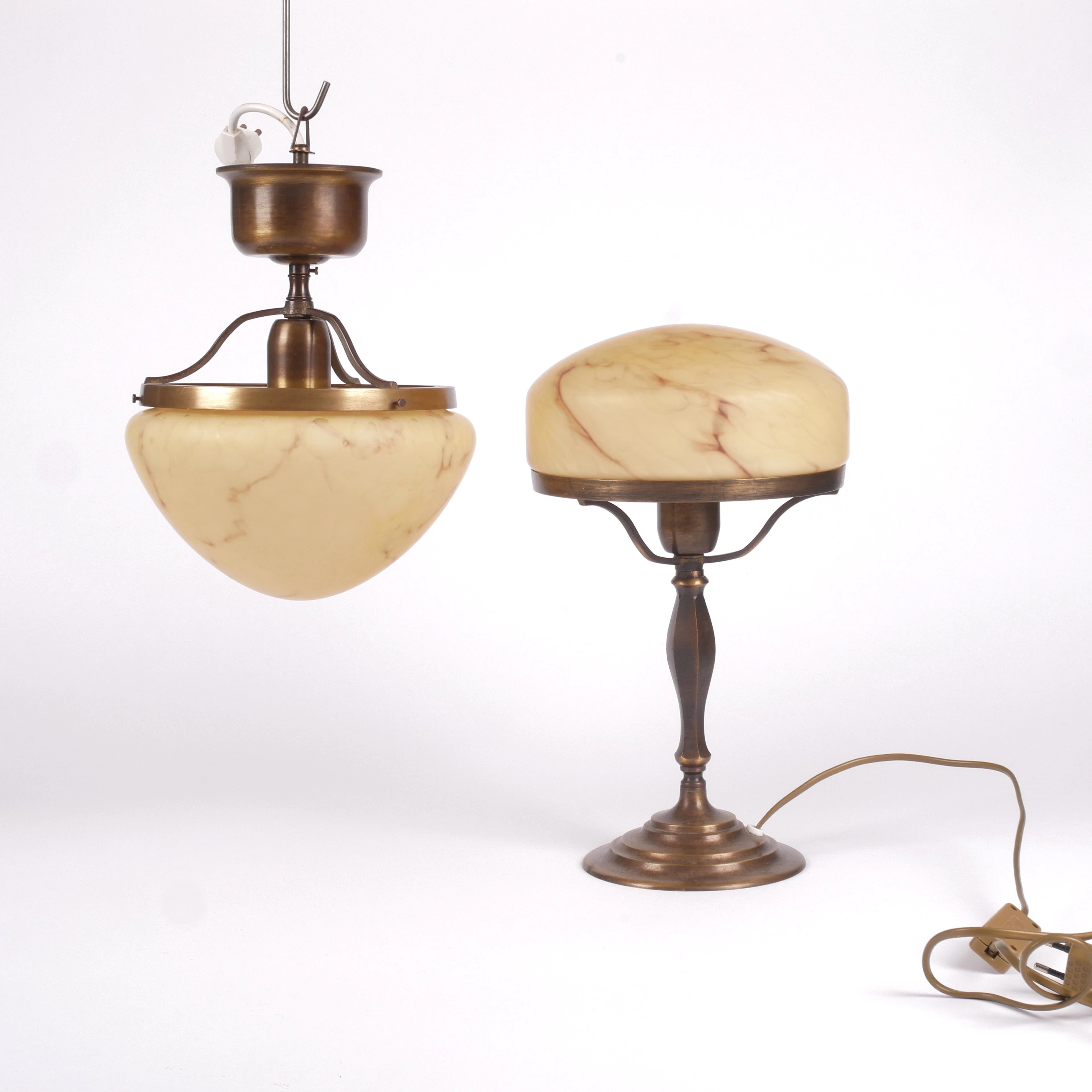 BORDSLAMPA OCH TAKLAMPA, mässing och glas, Lyktan.