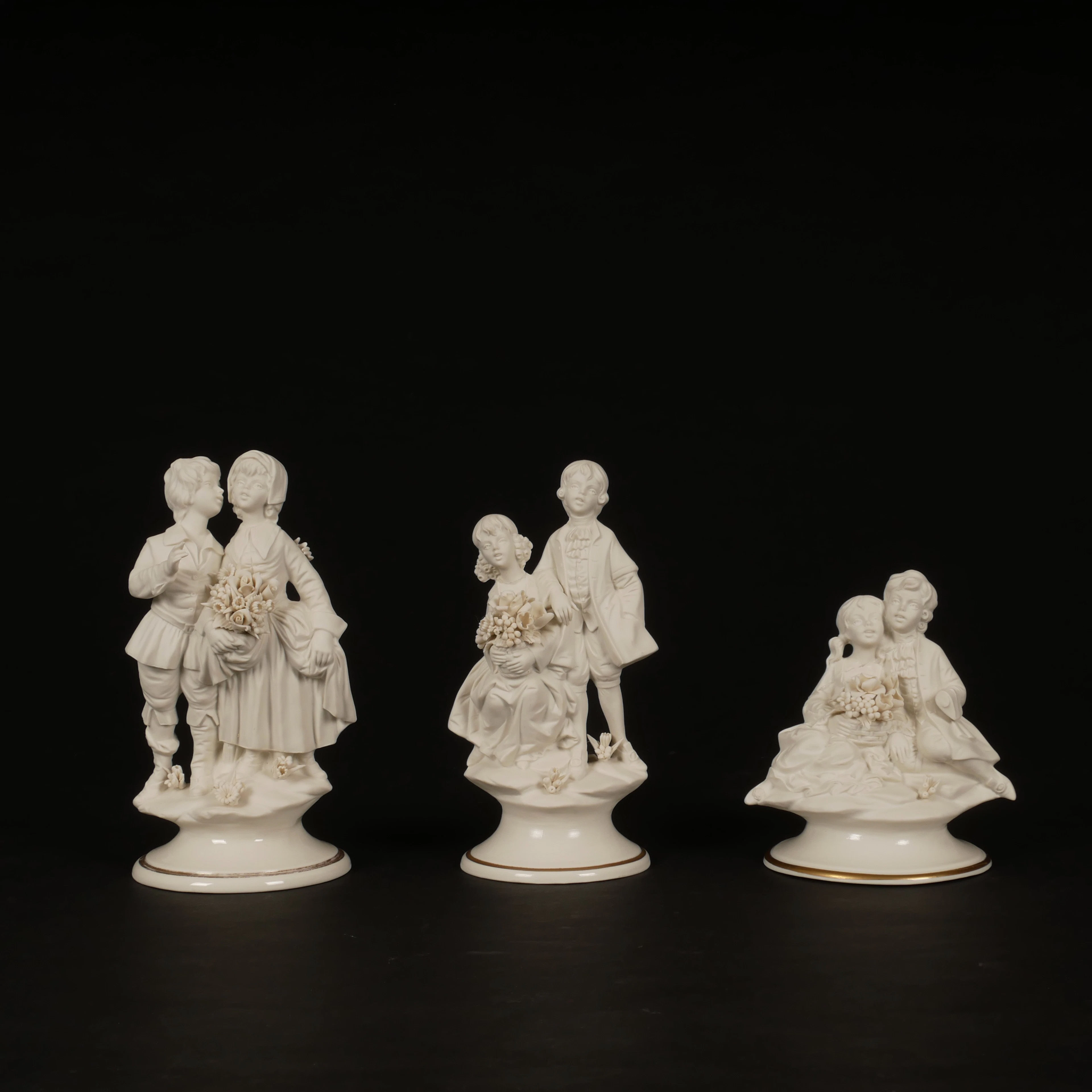 FIGURINER, 3 st, biskiviporslin, Marcolin, Capodimonte.