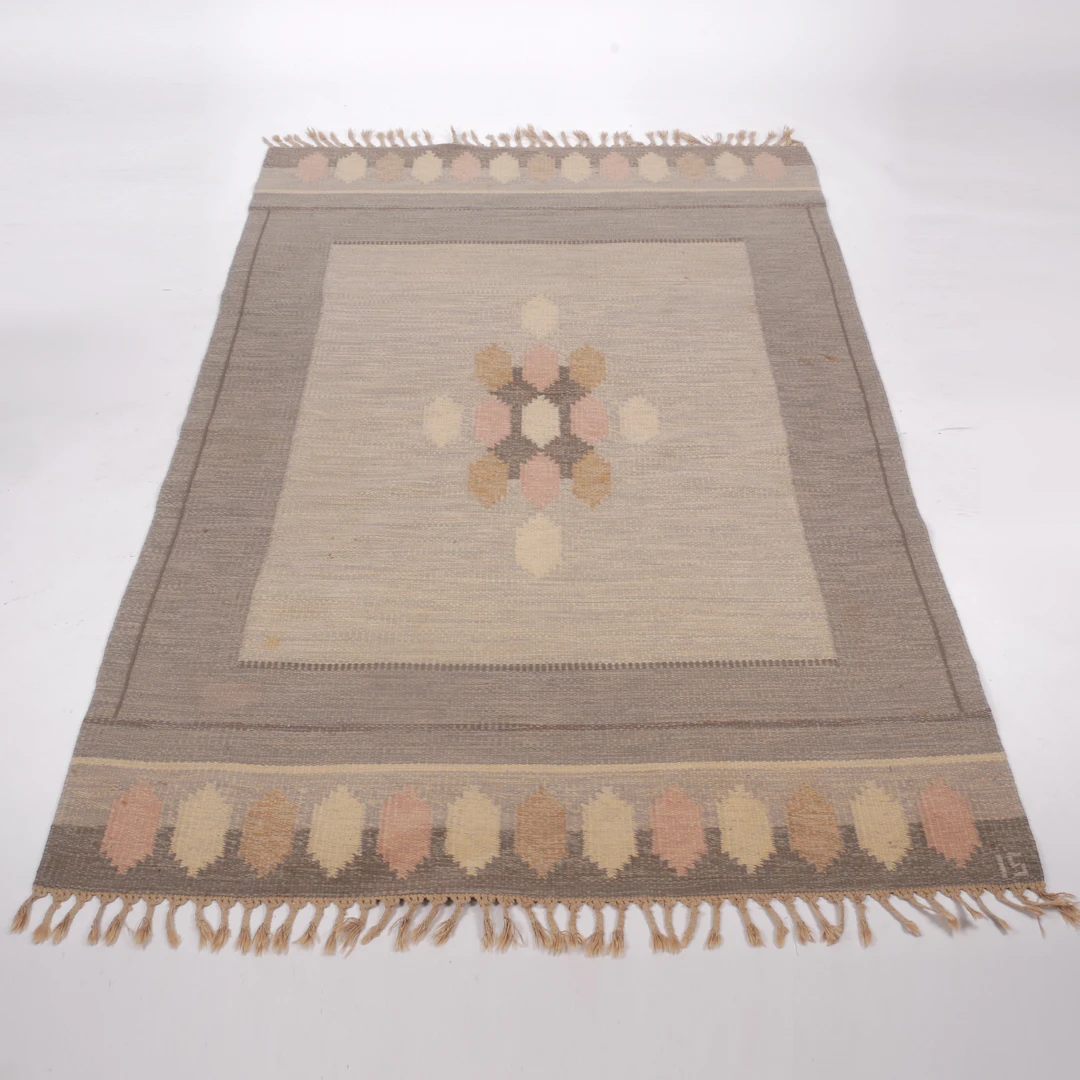 INGEGERD SILOW. Matta, rölakan, 164x248 cm, monogramsignerad IS.