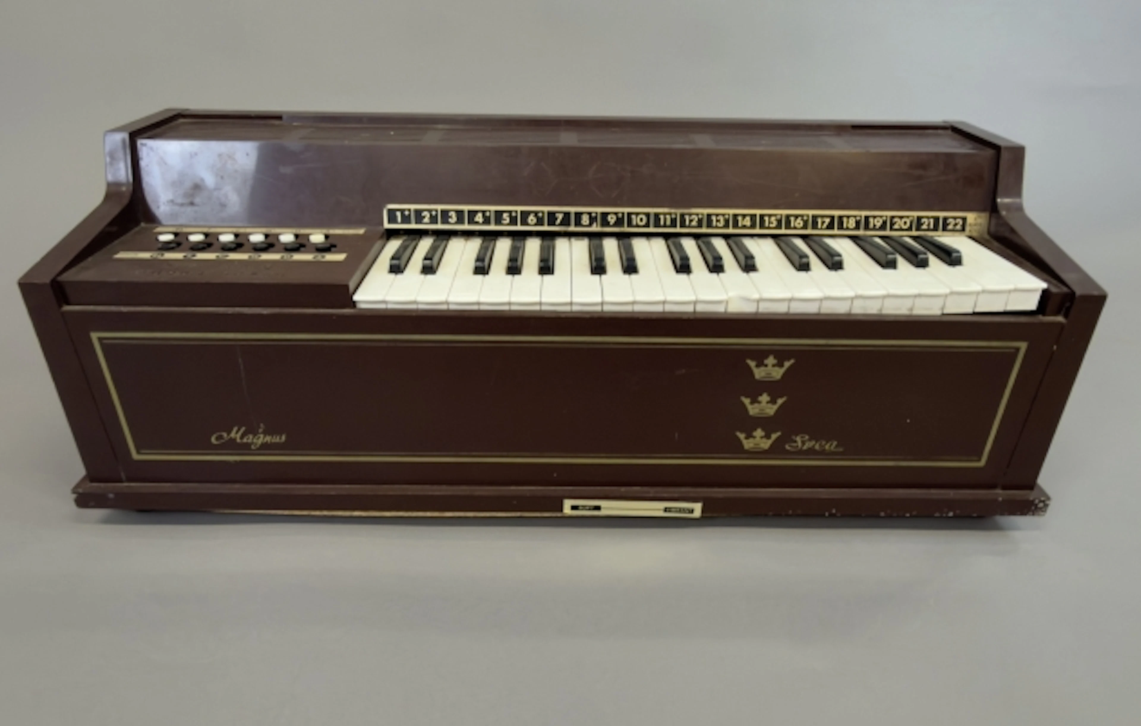 ELEKTRONISKT PIANO/ORGEL, plast, Magnus.