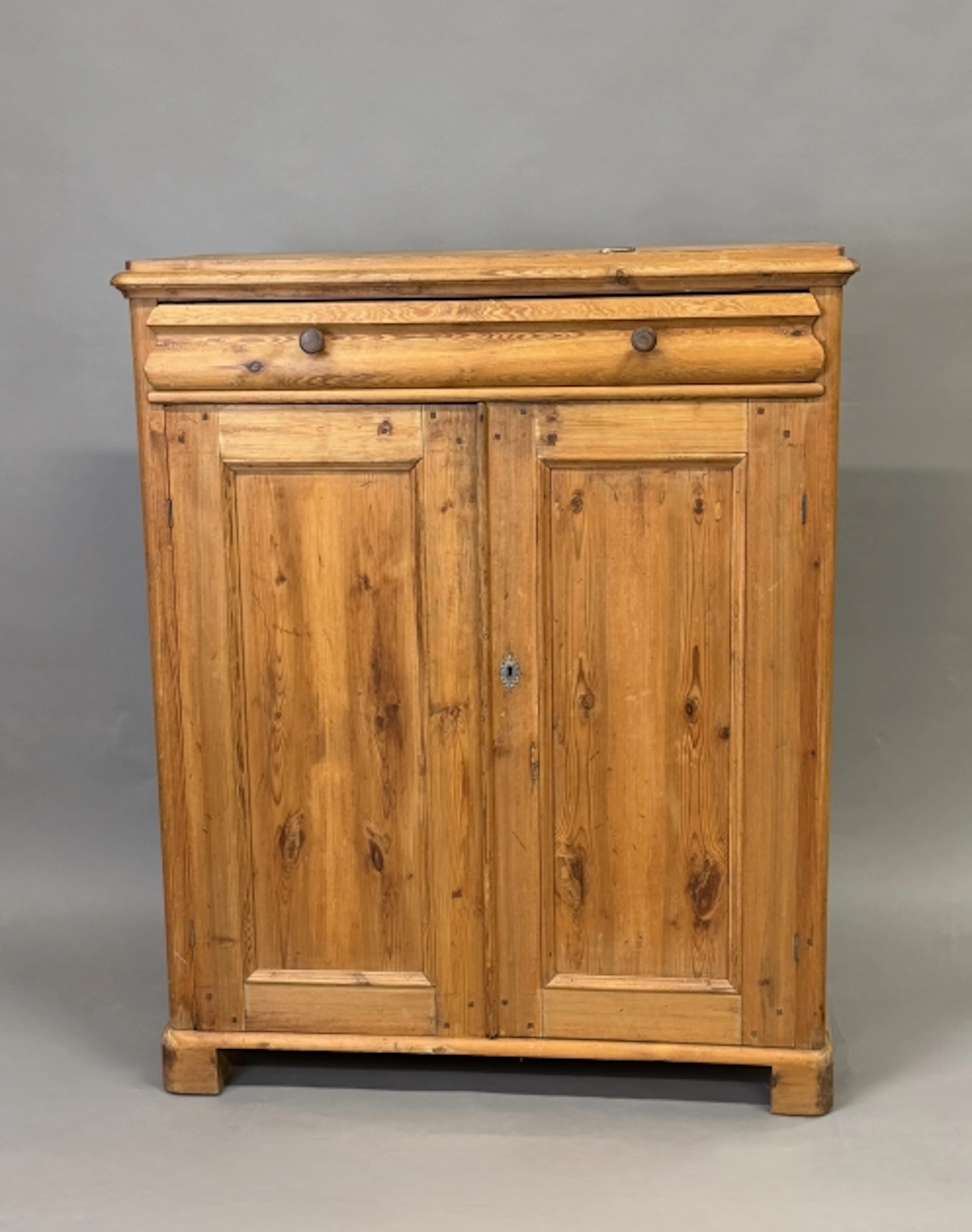 SKÄNK, furu, allmoge, 1800/1900-tal.