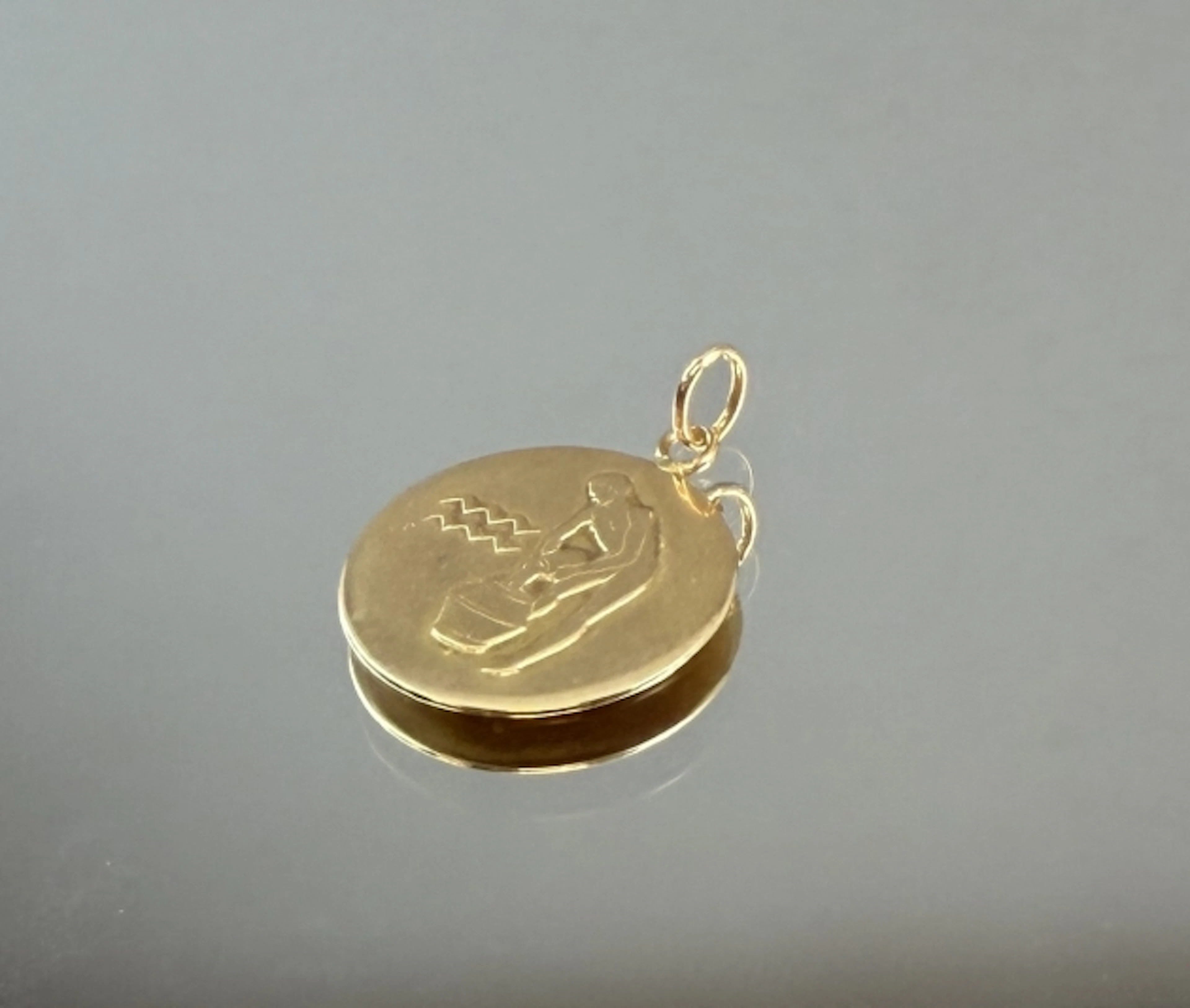 HÄNGE 14K guld, 585, 6,2 gram.