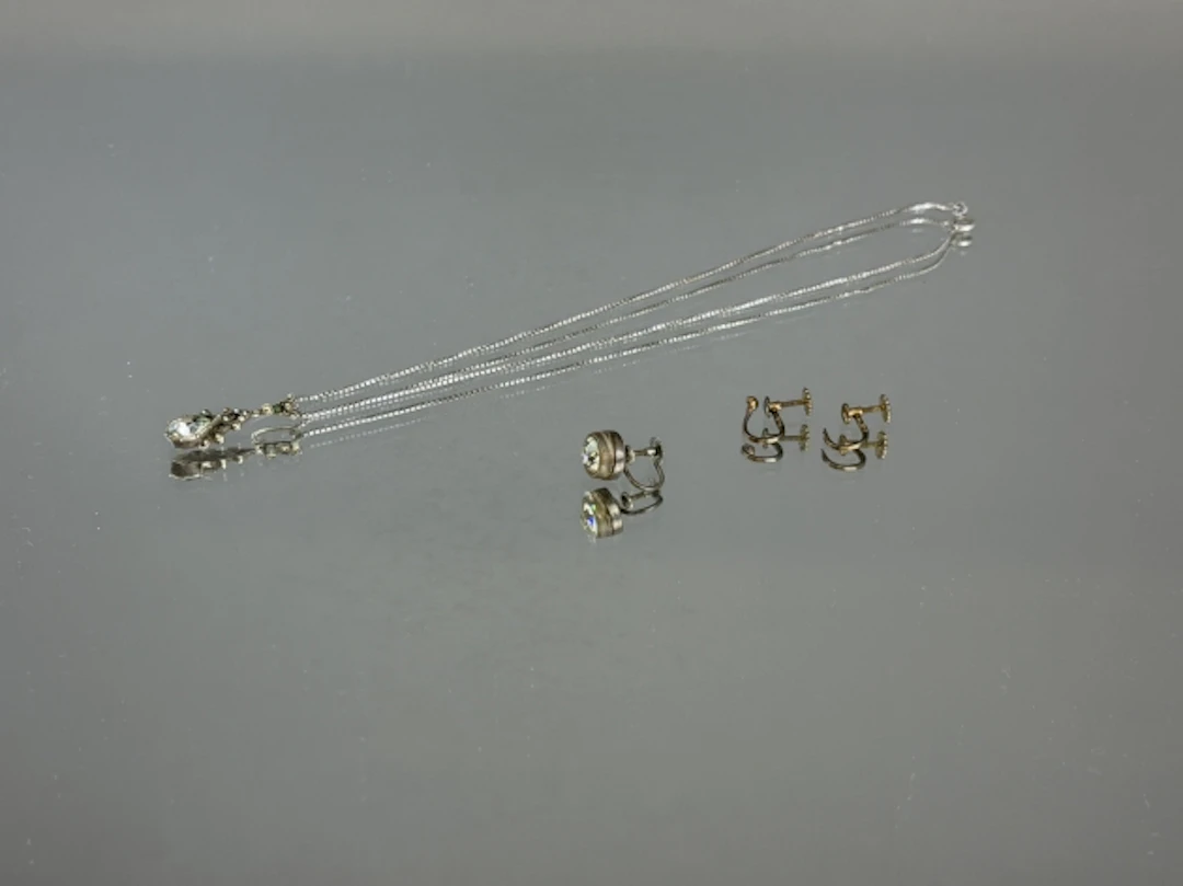 HALSBAND & ÖRHÄNGEN, silver