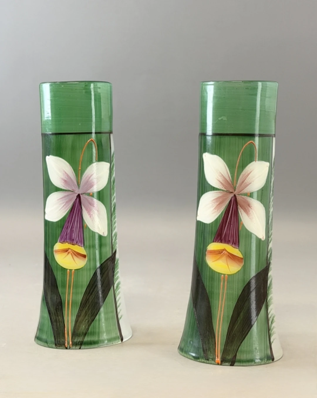 VASER, 1 par, blomsterdekor på glas, Jugend