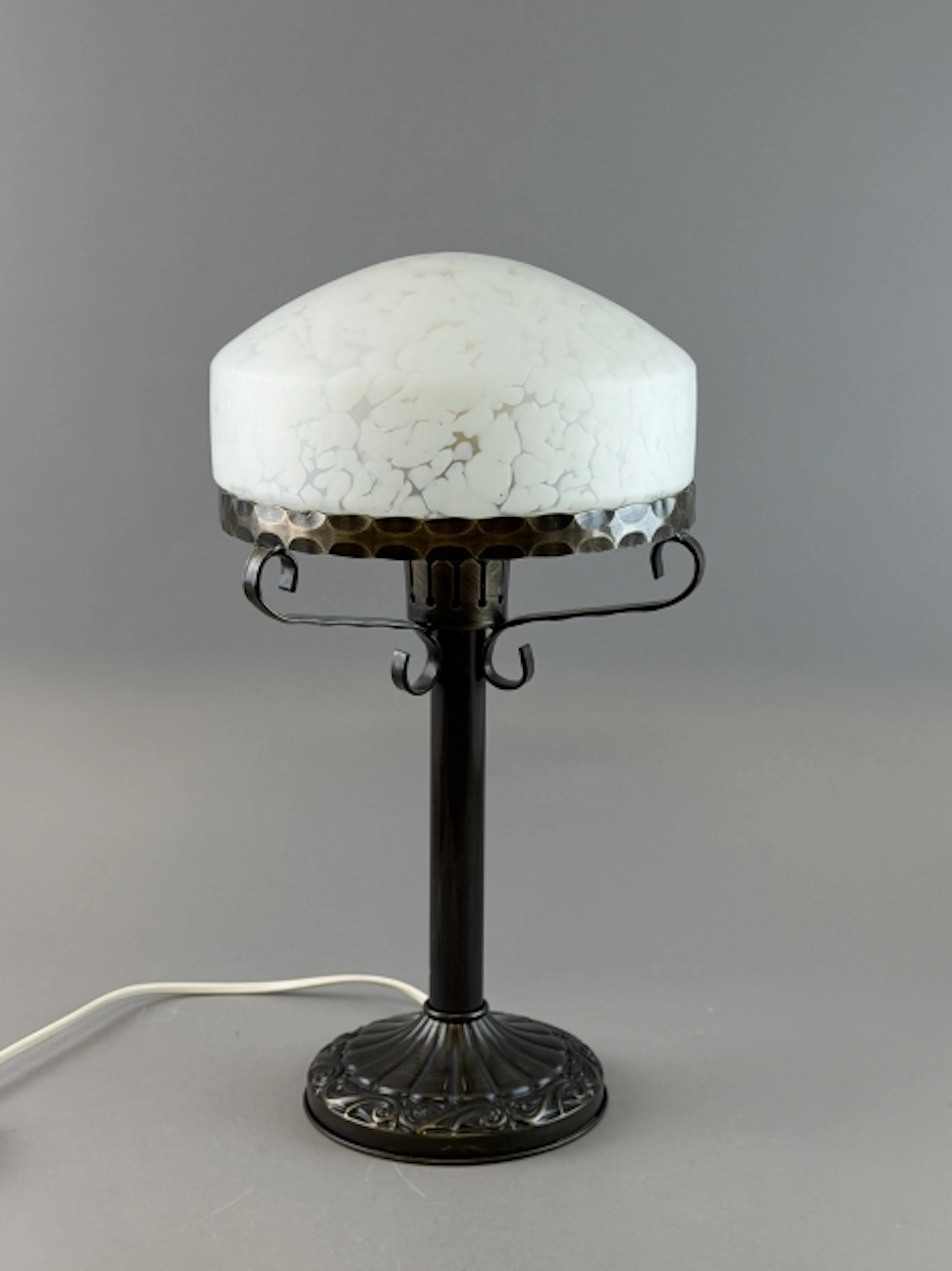 Bordslampa "Strindbergslampa" i metall