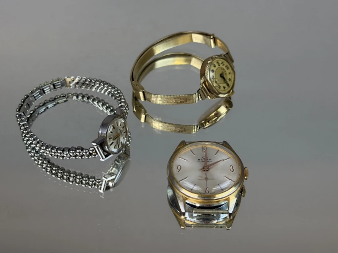 ARMBANDSUR, bl.a Buler