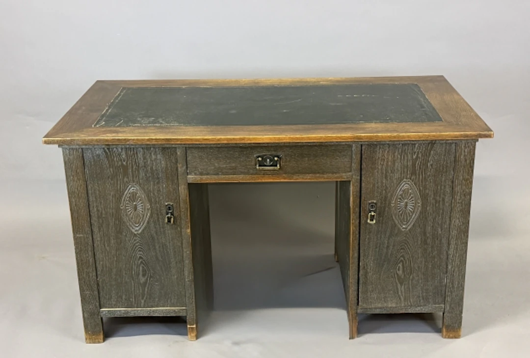 Skrivbord, Ek, 1900-talets första hälft