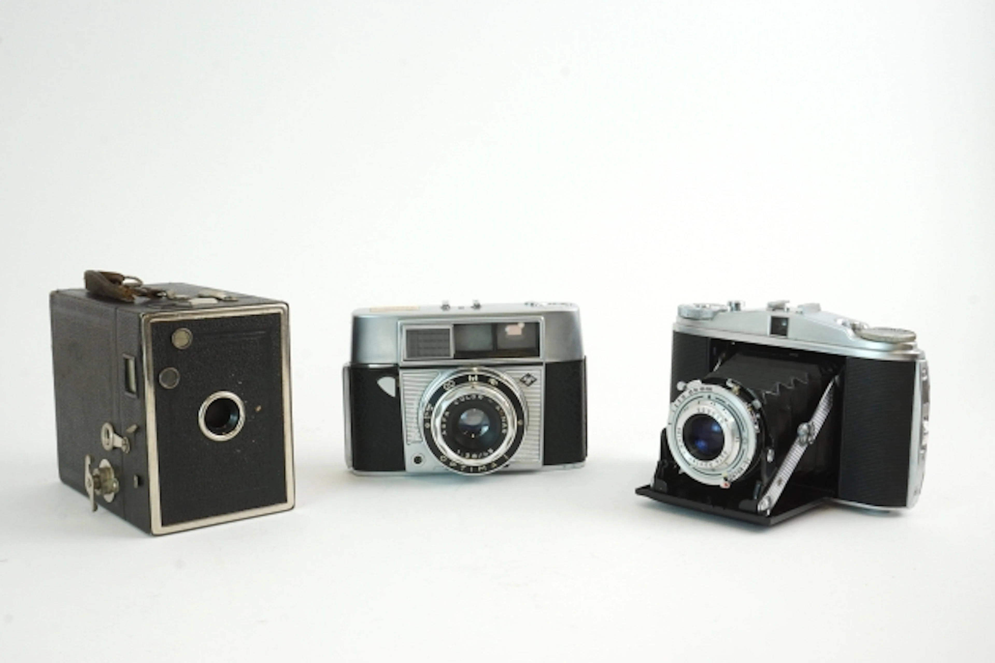 Vintage Kameror med läder väskor 3st, Agfa optima 1, Isolette.