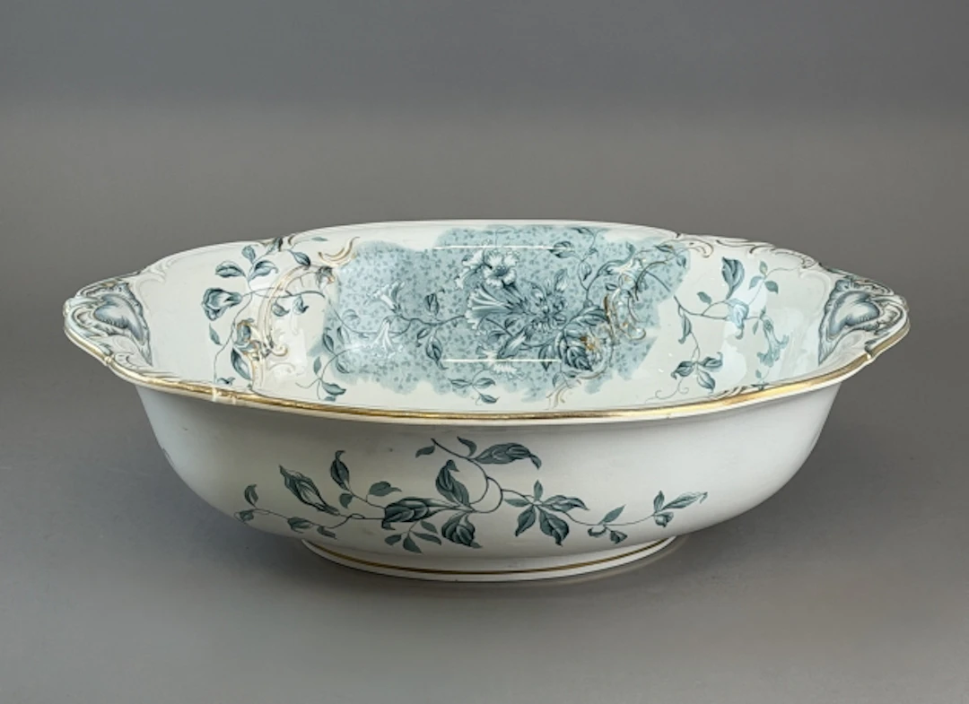 "VICTORIA" Tvättfat, Rokokostil, Gustafsberg, 1800-tal.