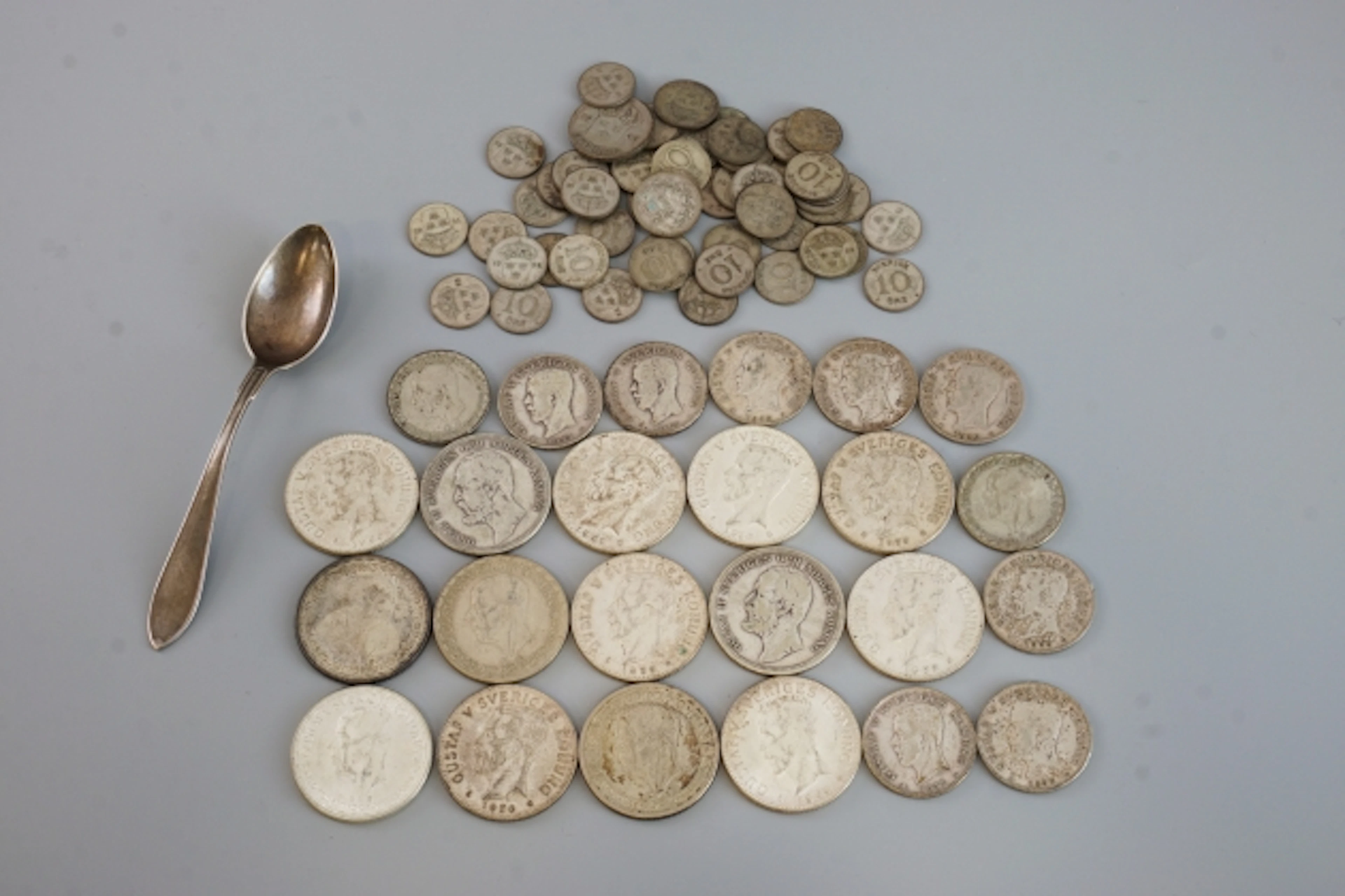 Äldre svenska silvermynt & silversked