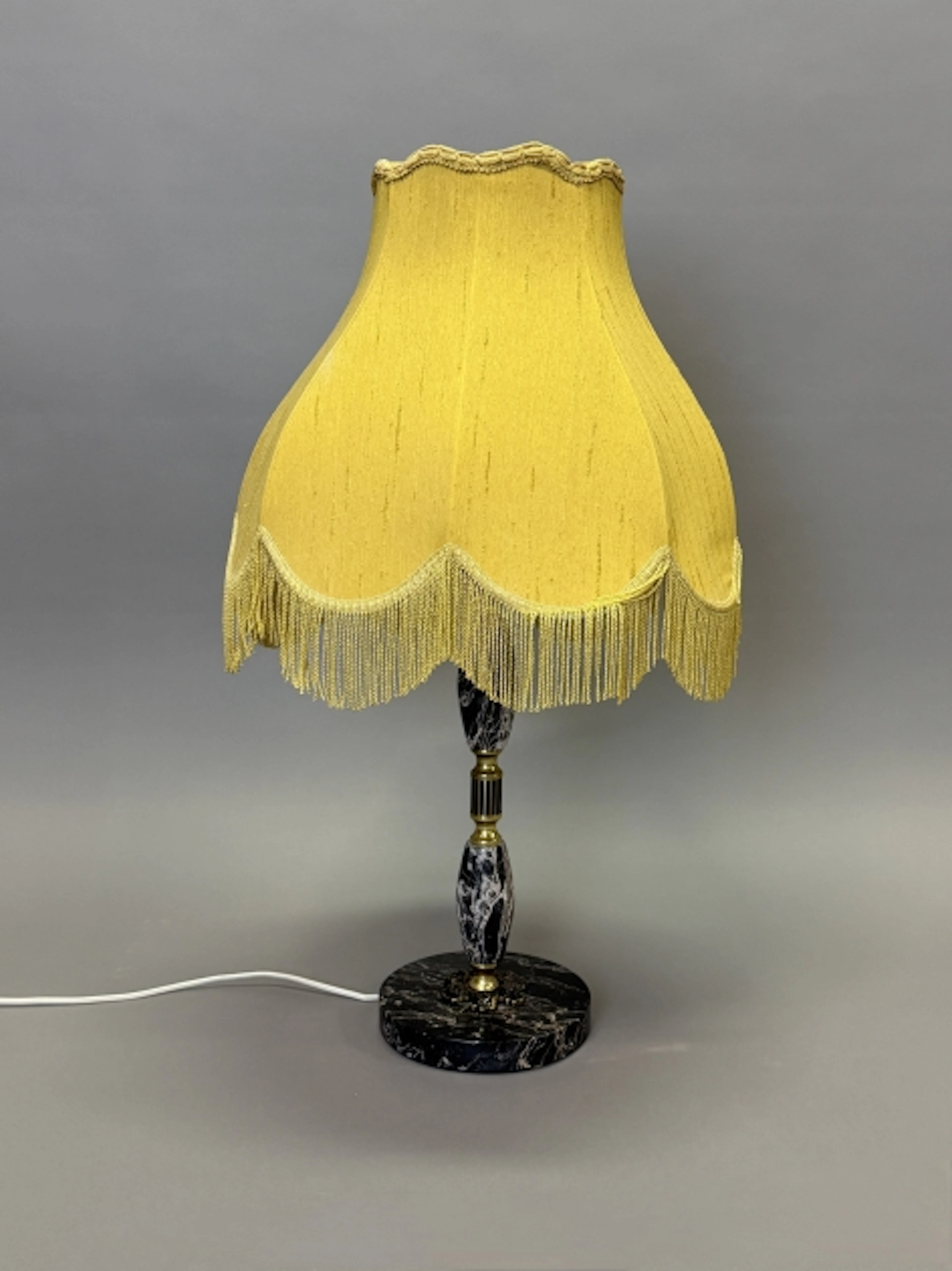 BORDSLAMPA, marmor och mässing, Italien, Nafa