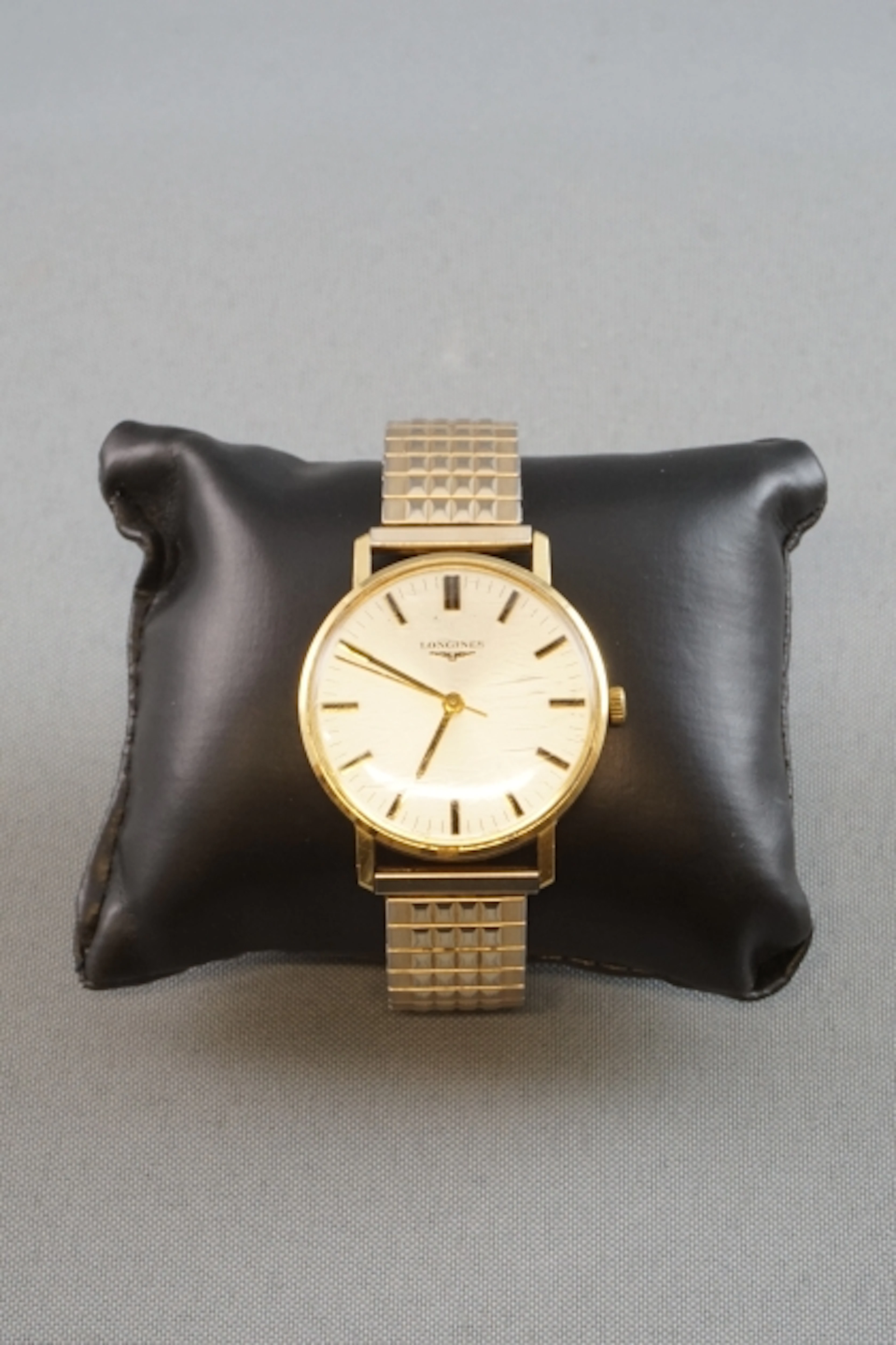 Armbandsur, Longines, boett 18K guld, 1900-tal.