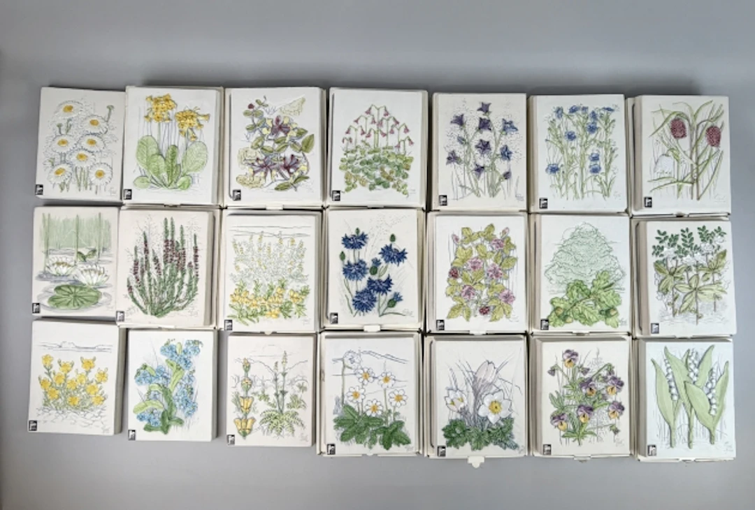 JIE, keramiktavlor, svenska landskapsblommor + vargtavla
