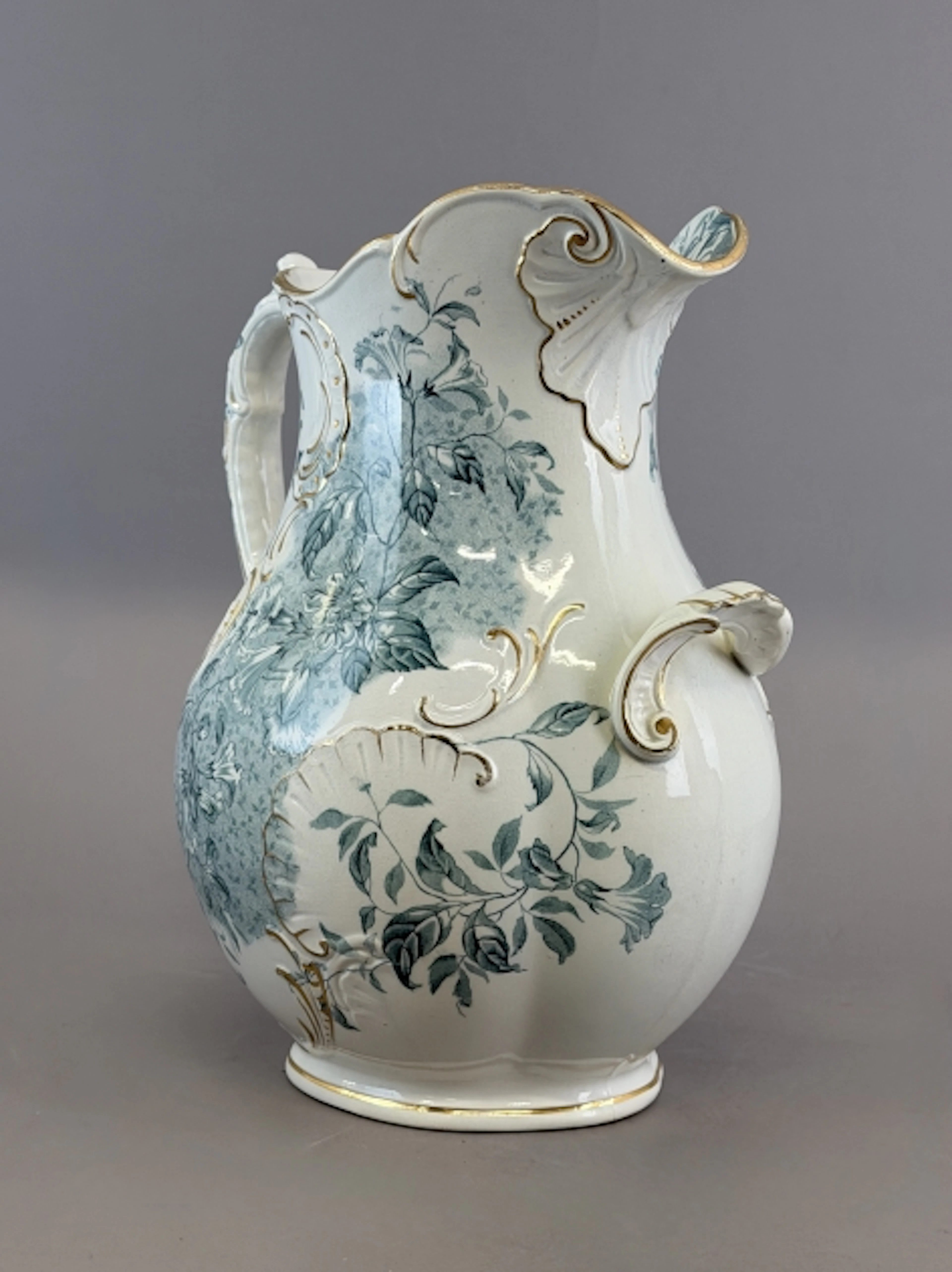 "VICTORIA" Vattenkanna, Rokokostil, Gustafsberg, 1800-tal.