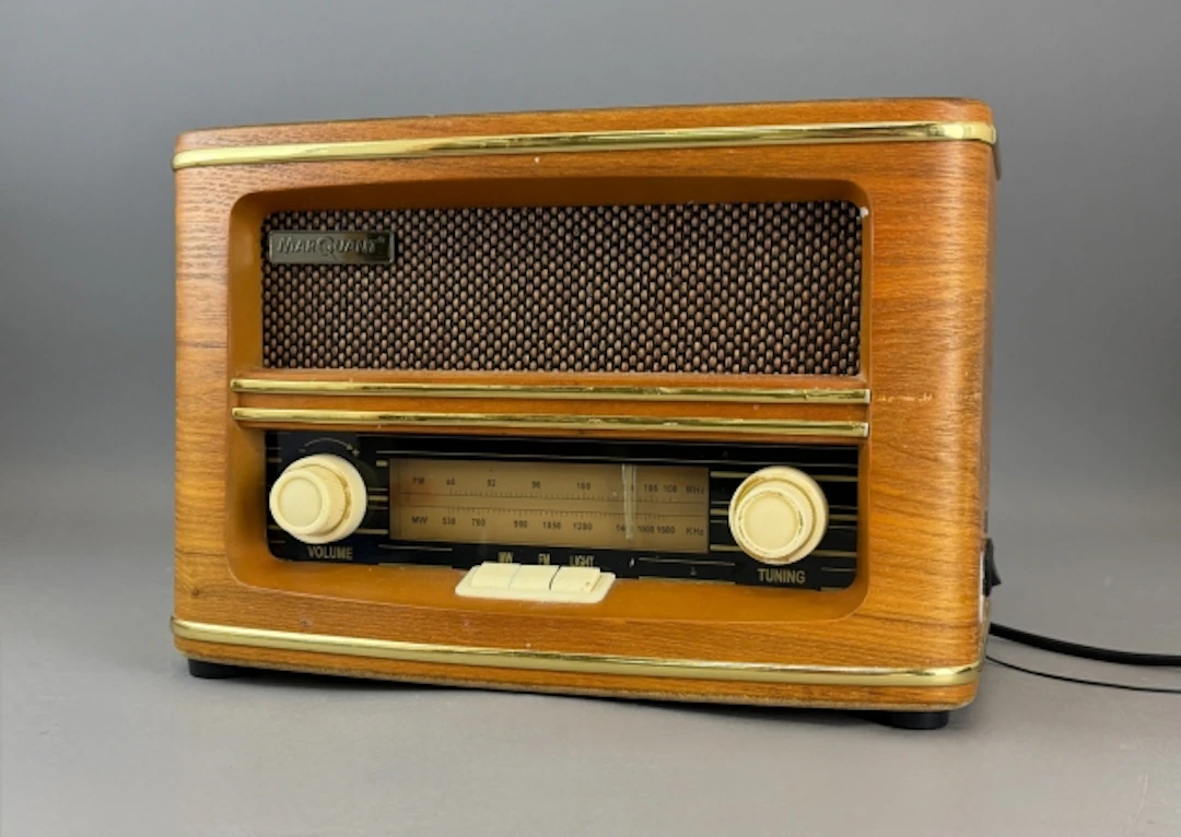 BORDSRADIO, Marquant, retro.