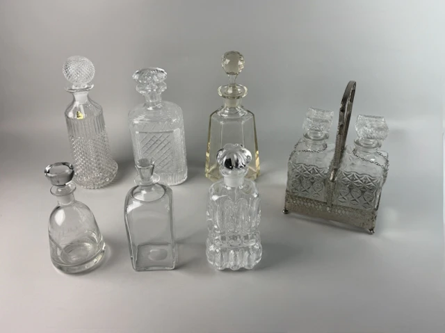 PARTI KARAFFER, glas, 8 st, bl. a Orrefors