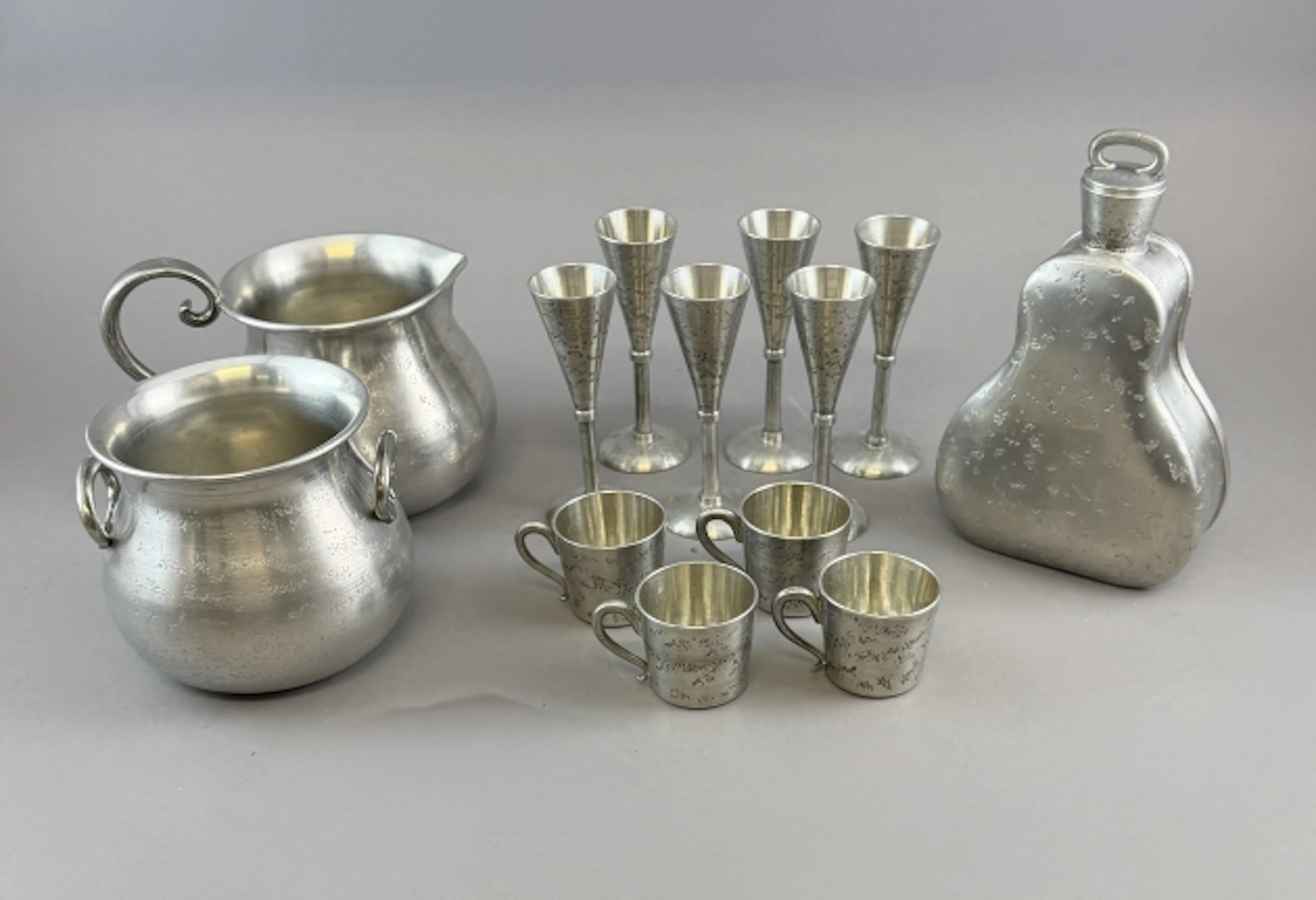 TENNFÖREMÅL, 13 delar, Skurdal Pewter, Norge, 1900-talets andra hälft.