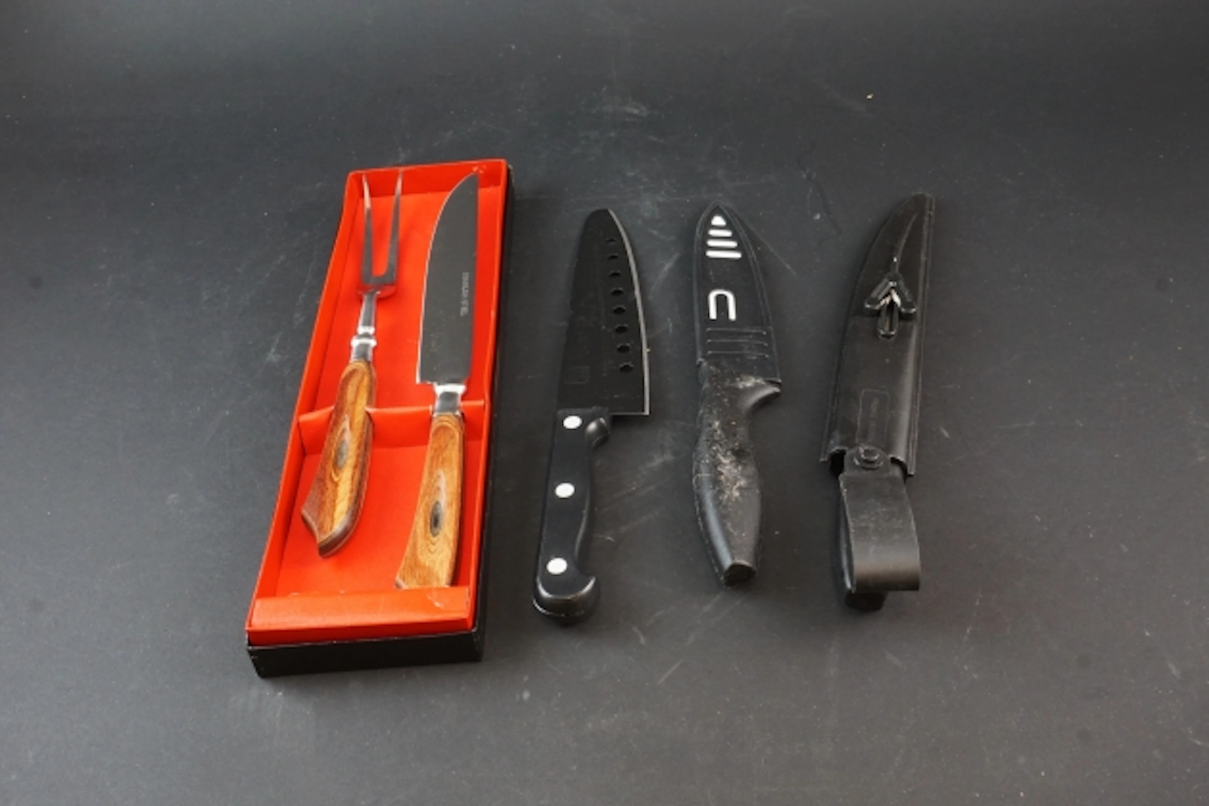 Knivar och Grill bestick, Fiskars med knivslips slida m.m.