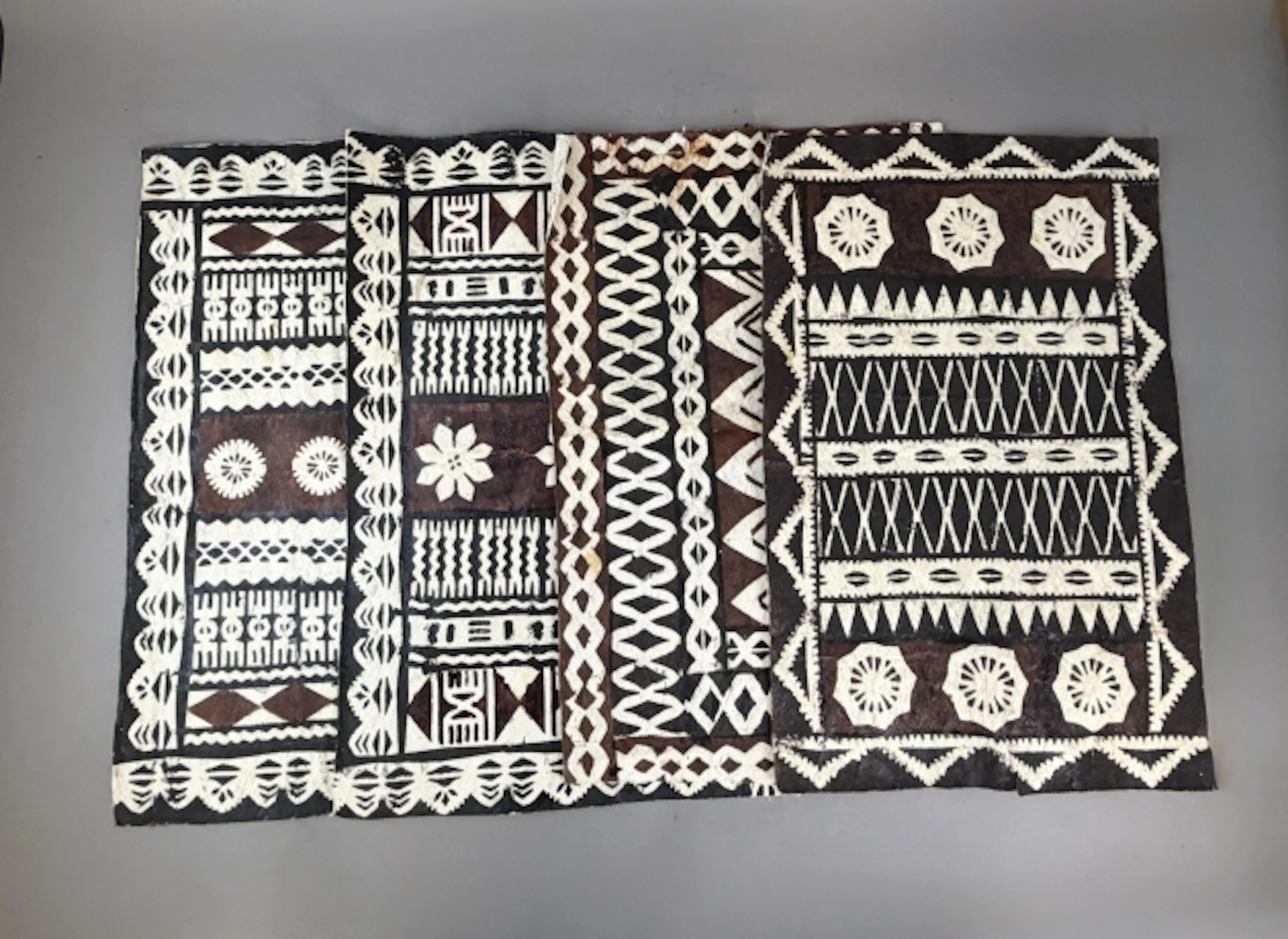 ÄKTA TAPA-TYG "Vatulele Tapa" Fiji- Signerat, stämplat, 4 st