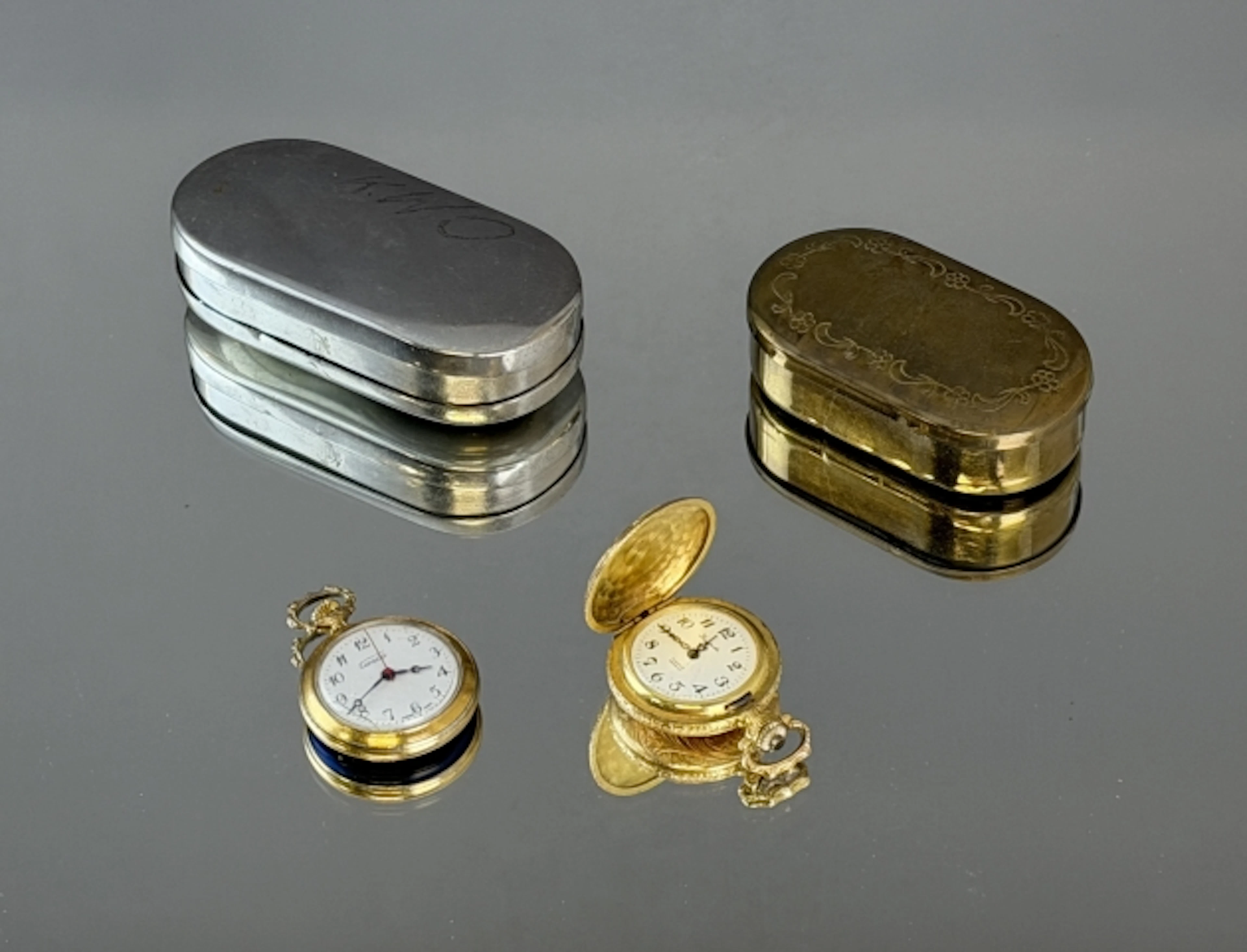 FICKUR, 2 st, Eweco och Lagonda + Snusdosor, 2 st