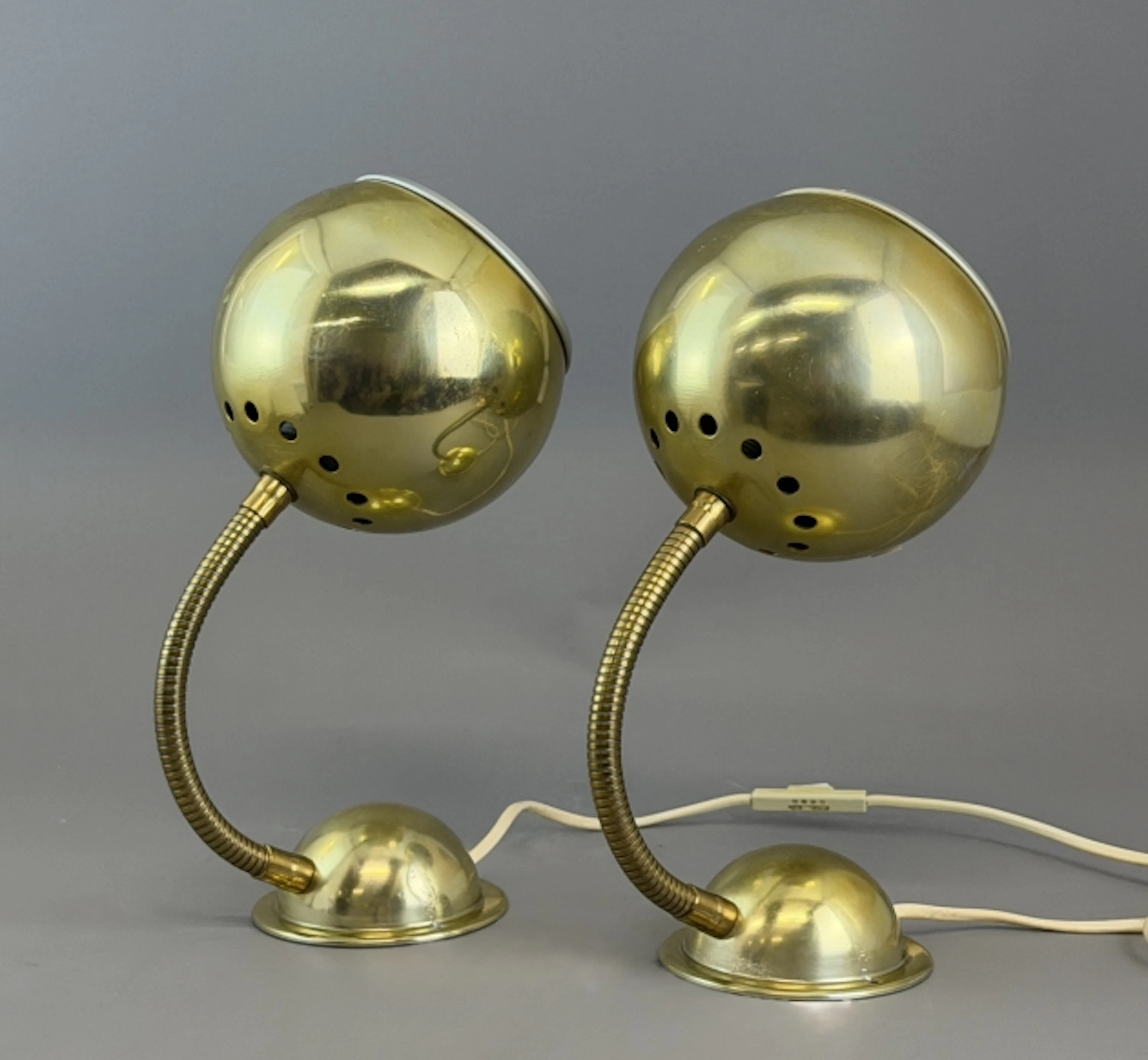 Eyeball vägglampa mässing - Norrsken