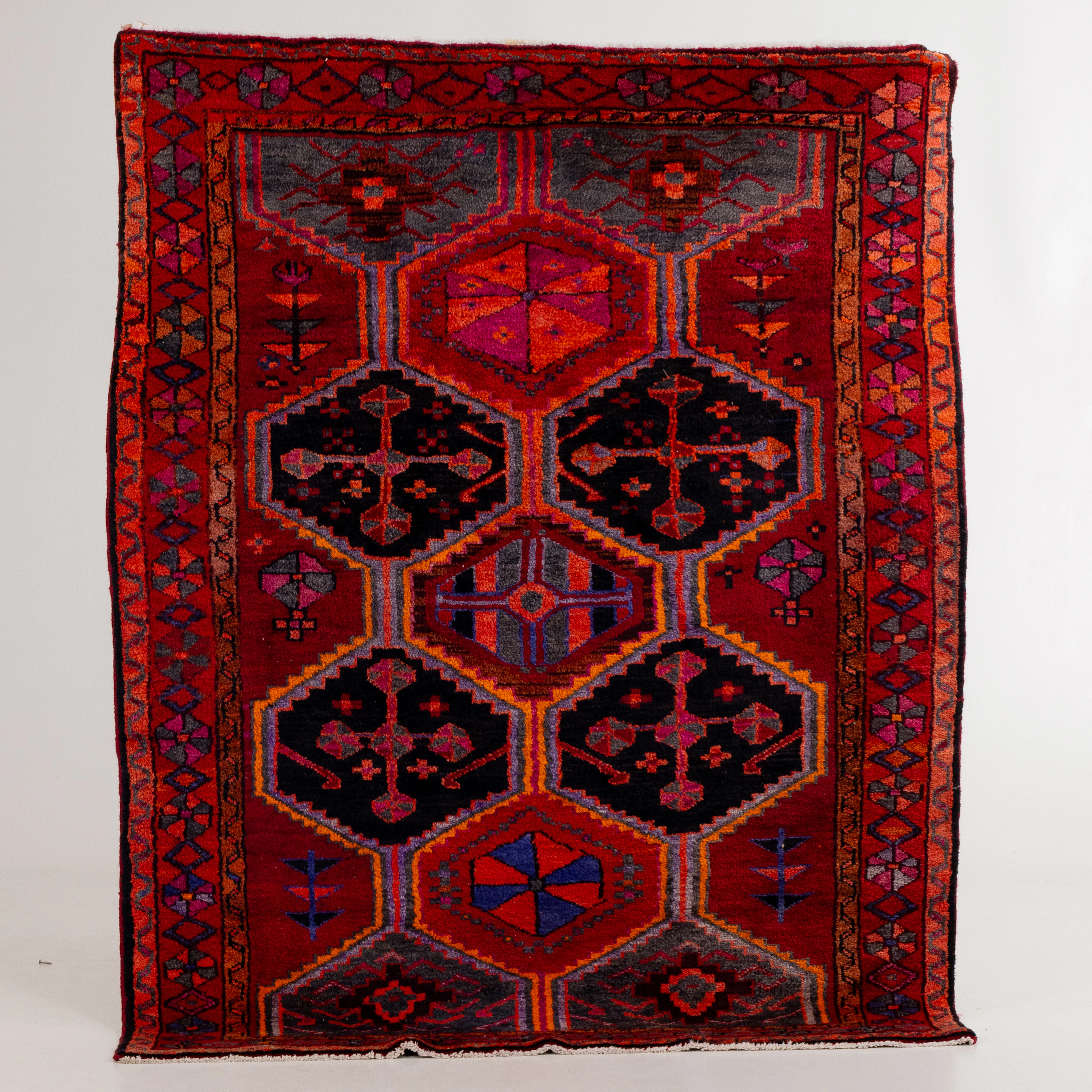 ORIENT TEPPICH, alt, ca. 196 x 147 cm