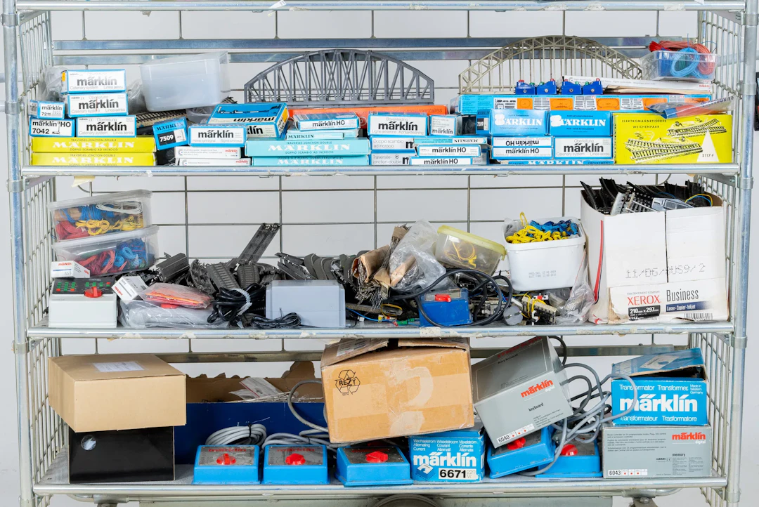 MÄRKLIN, larger collection of railway accessories