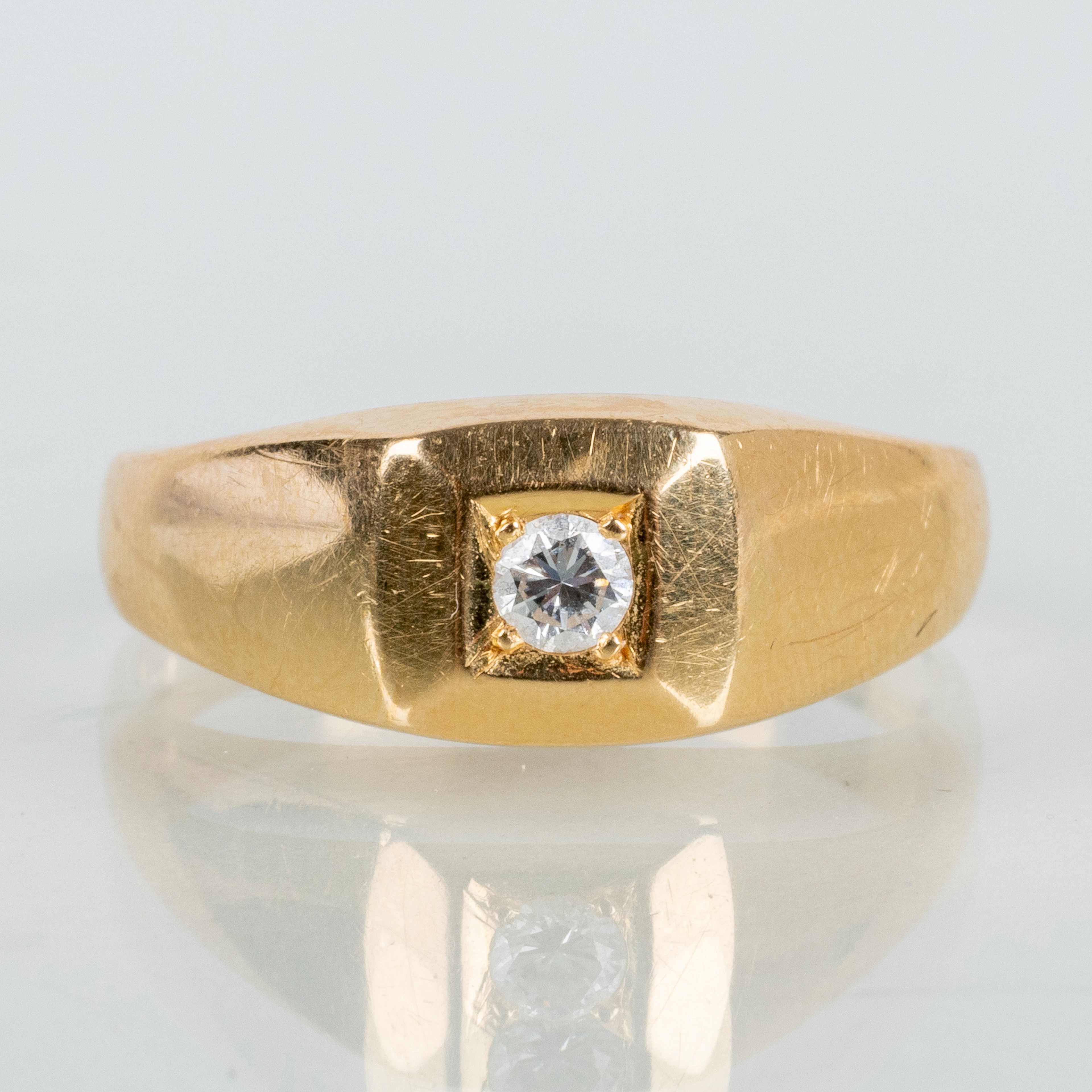 ANELLO, oro 18 carati, con diamante taglio brillante circa 0,10 ct, francobolli svedesi 1985