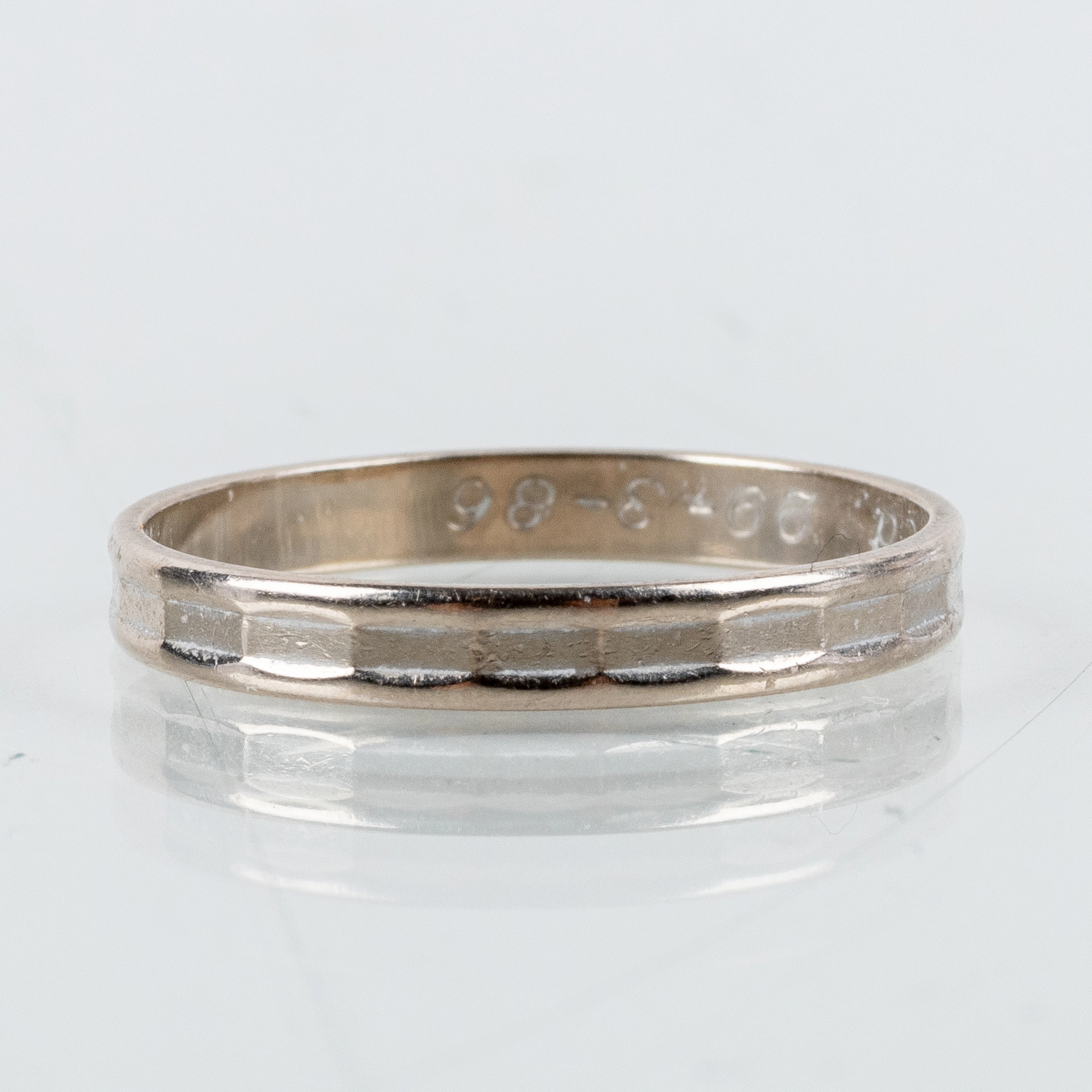 RING, 18k white gold, Swedish stamps