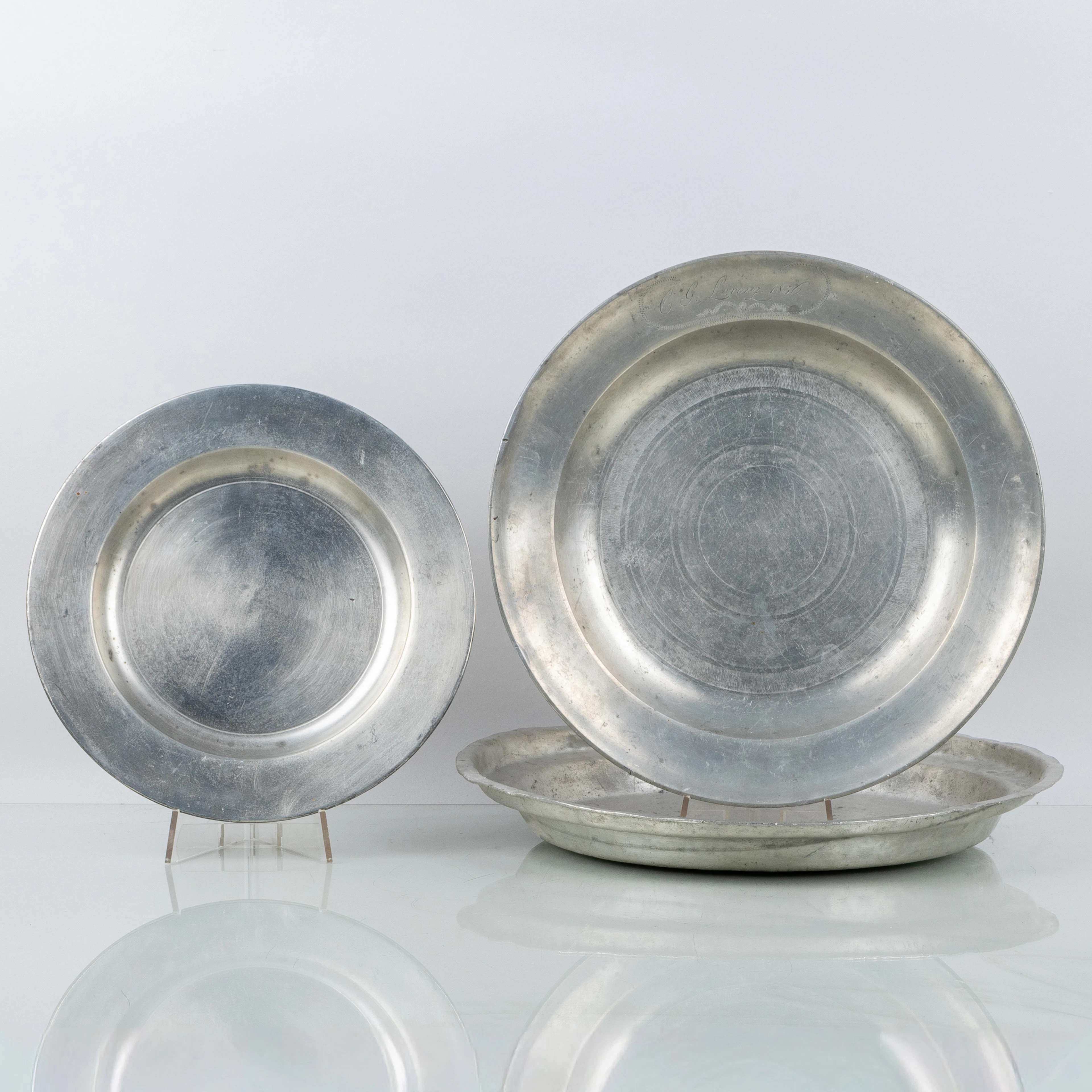 CANON, 3 pièces en étain, entre autres Carl Wilhelm Roessler, Allemagne et une marquée