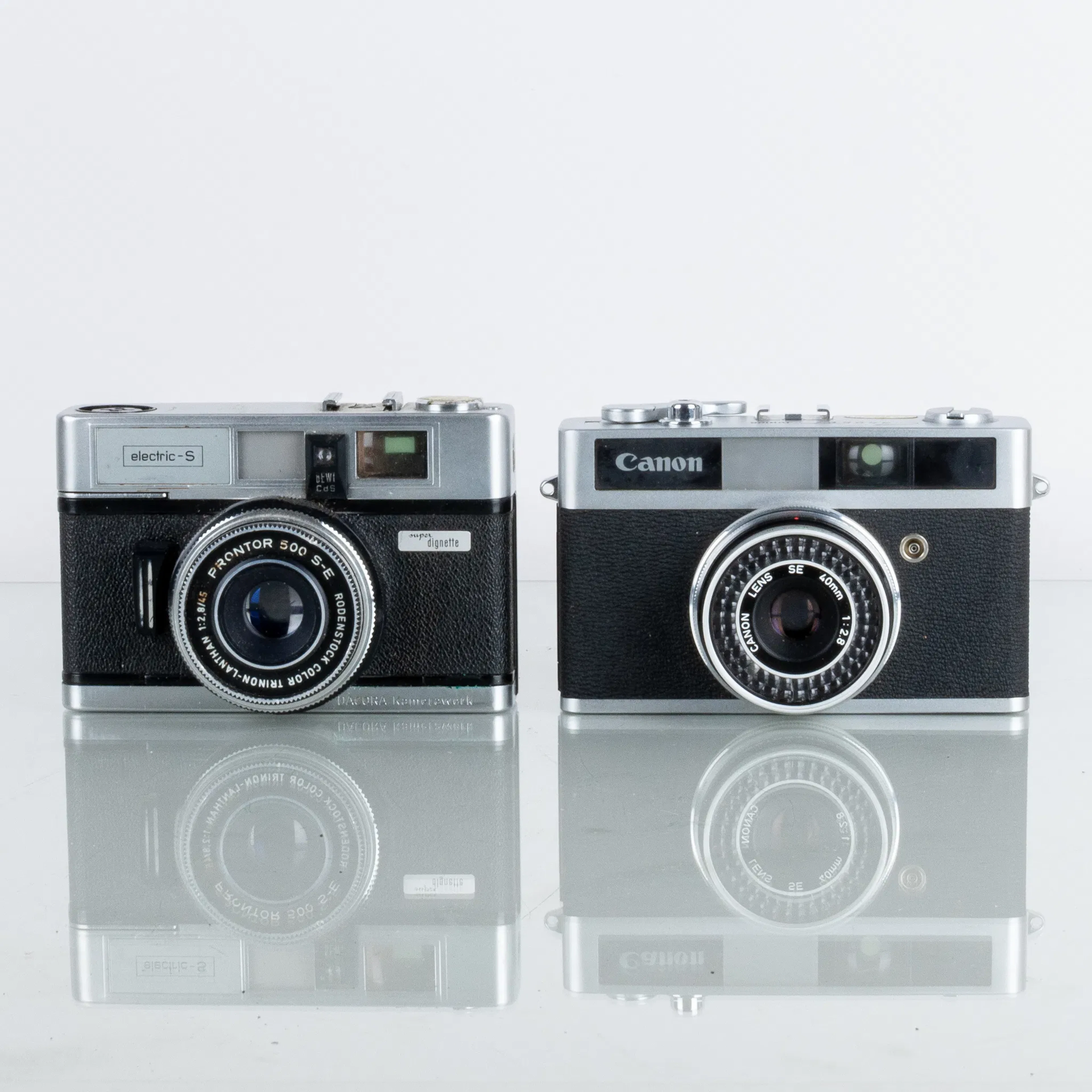 KAMEROR, 2 st, Canon Canonet junior samt Dacora electric-S