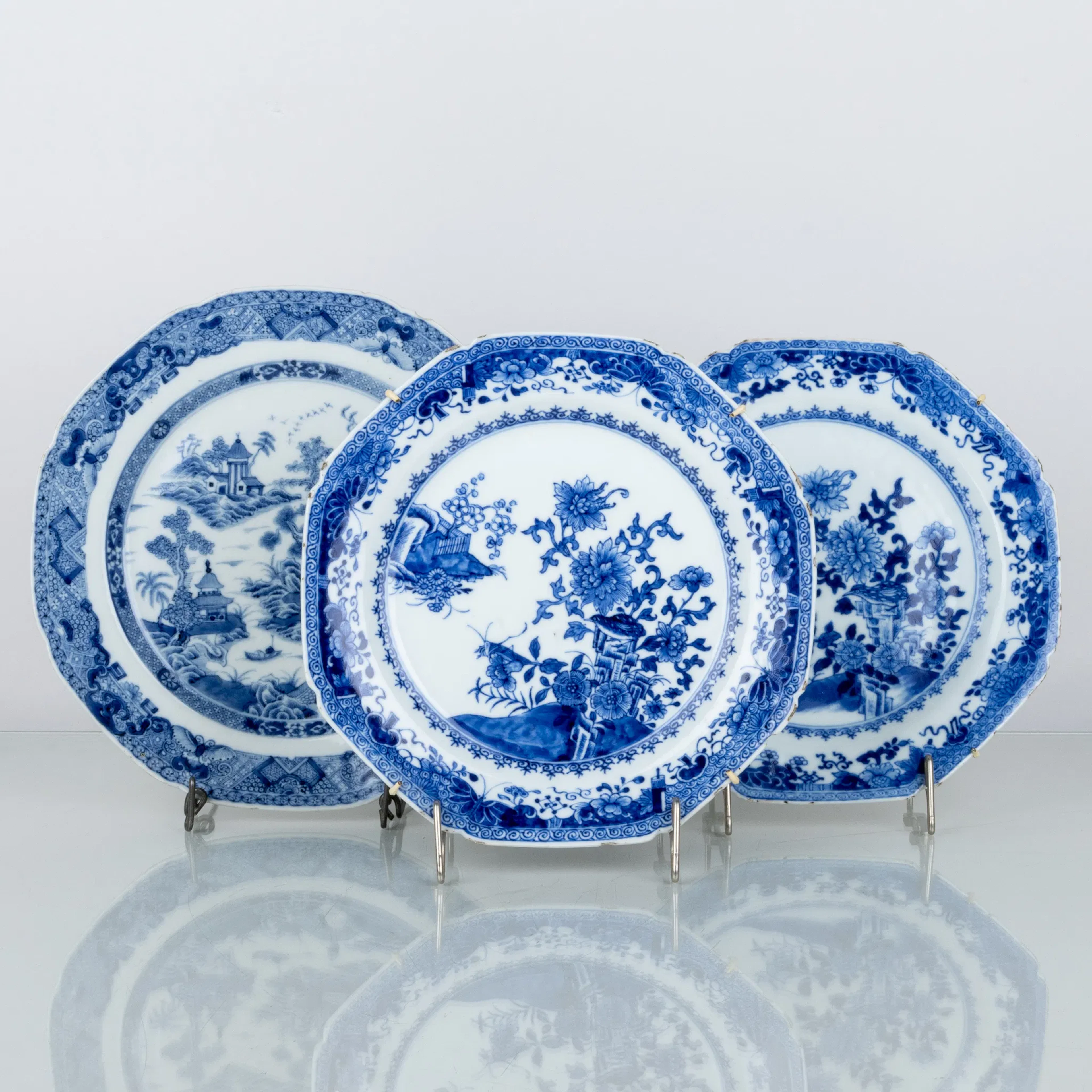 PLATES, 3 pcs, porcelain, China, e.g. Qianlong (1736-1795)
